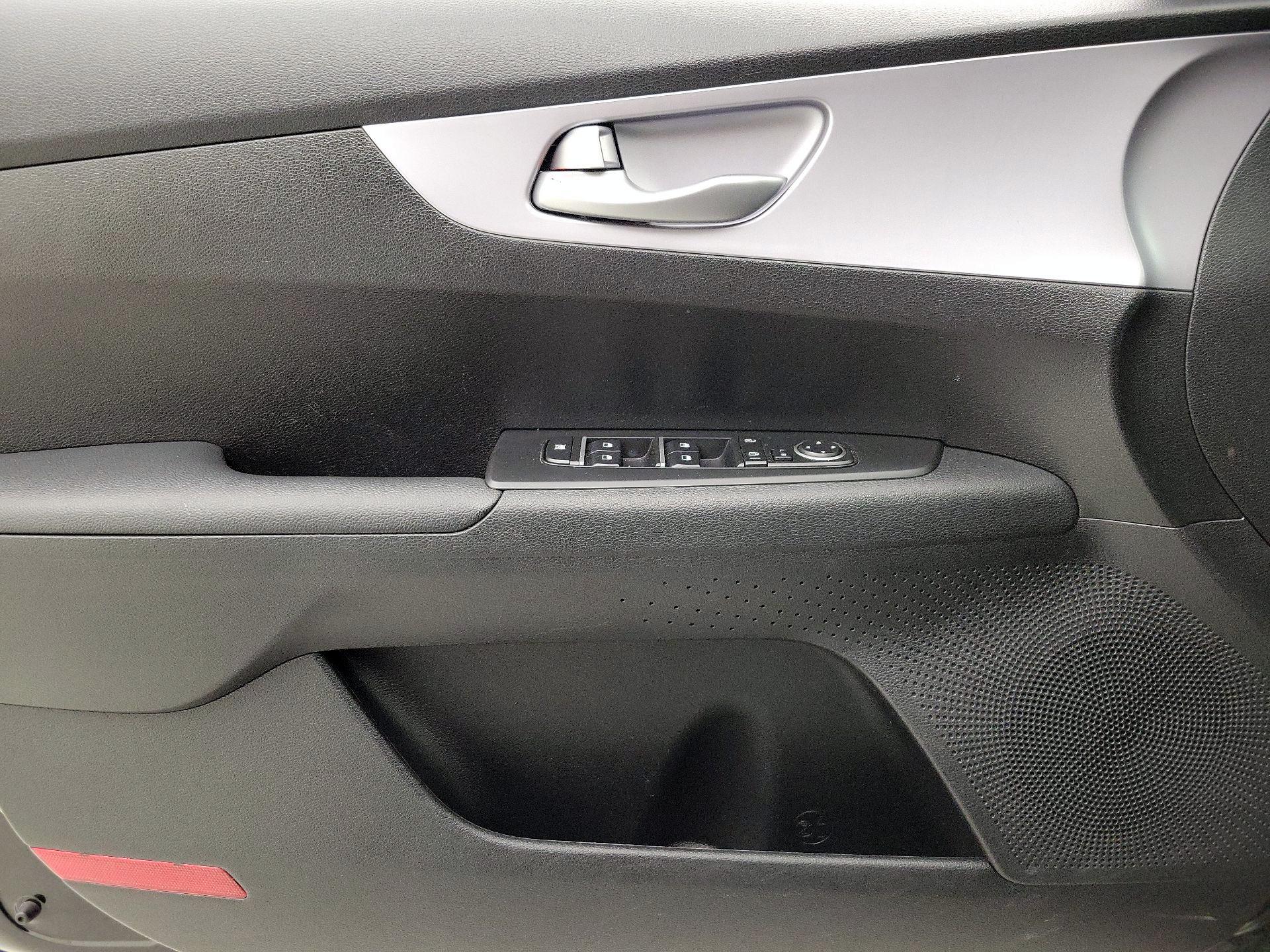 Thumbnail: 2024 Kia Forte - 12