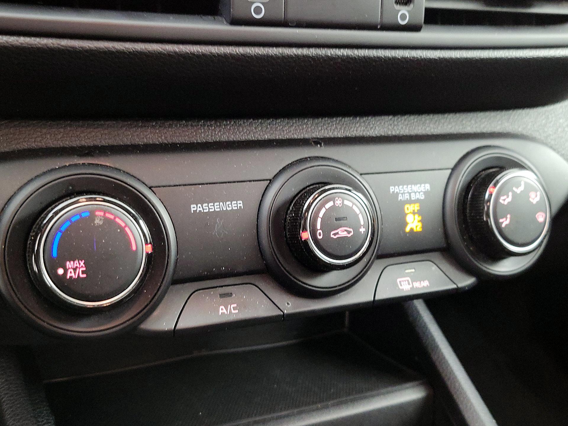 Thumbnail: 2024 Kia Forte - 16