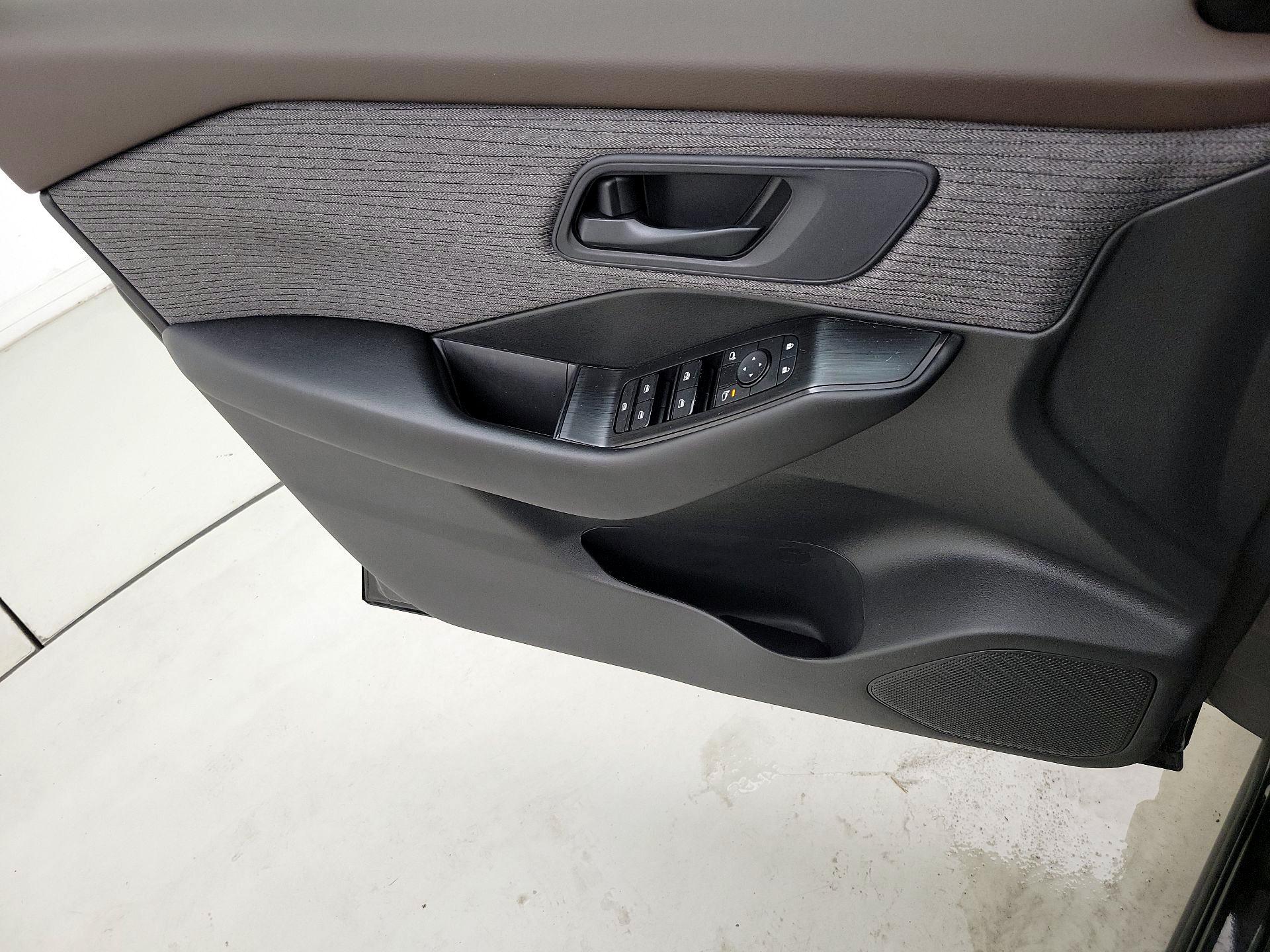 Thumbnail: 2023 Nissan Rogue - 12