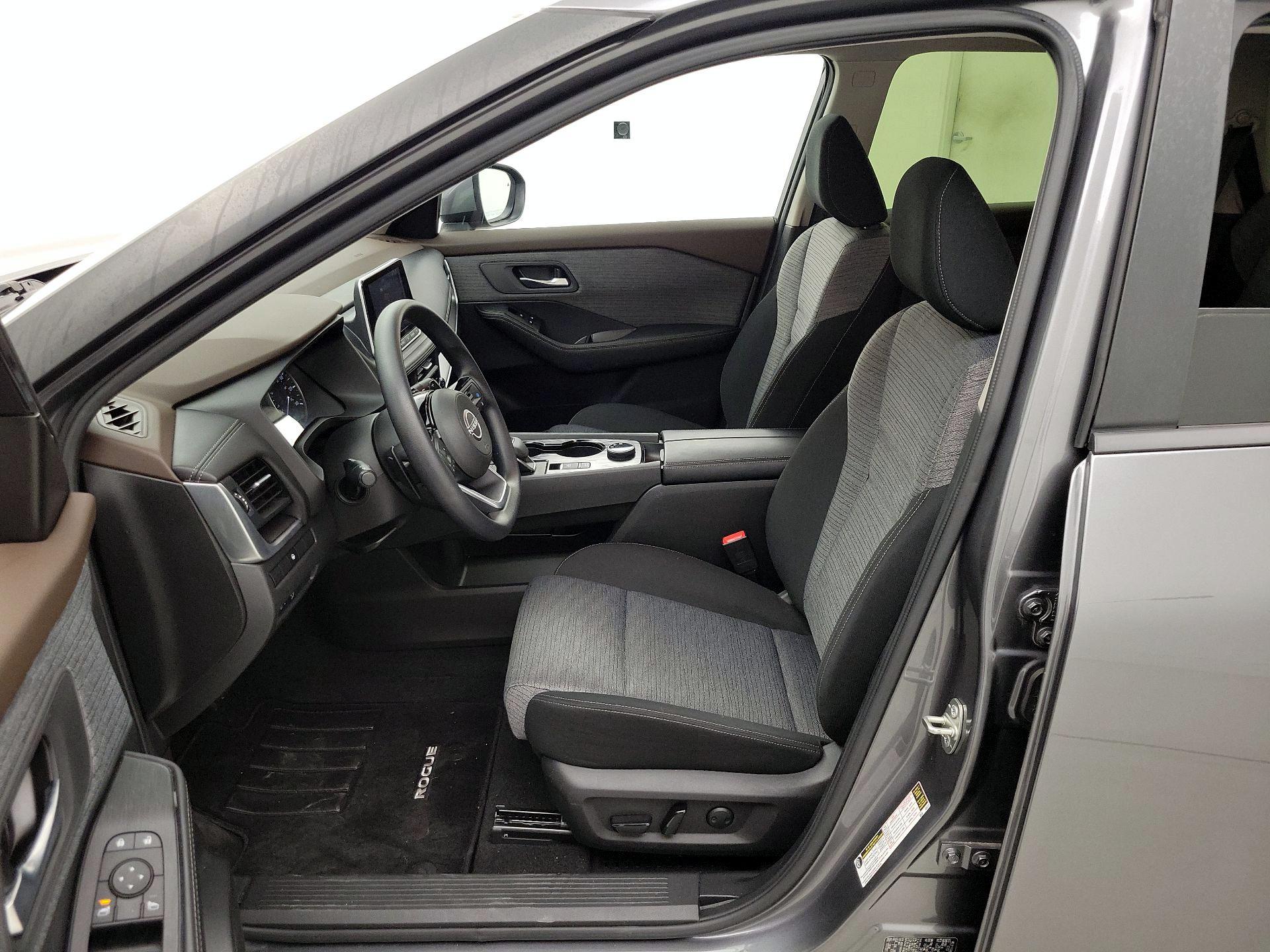 Thumbnail: 2023 Nissan Rogue - 11