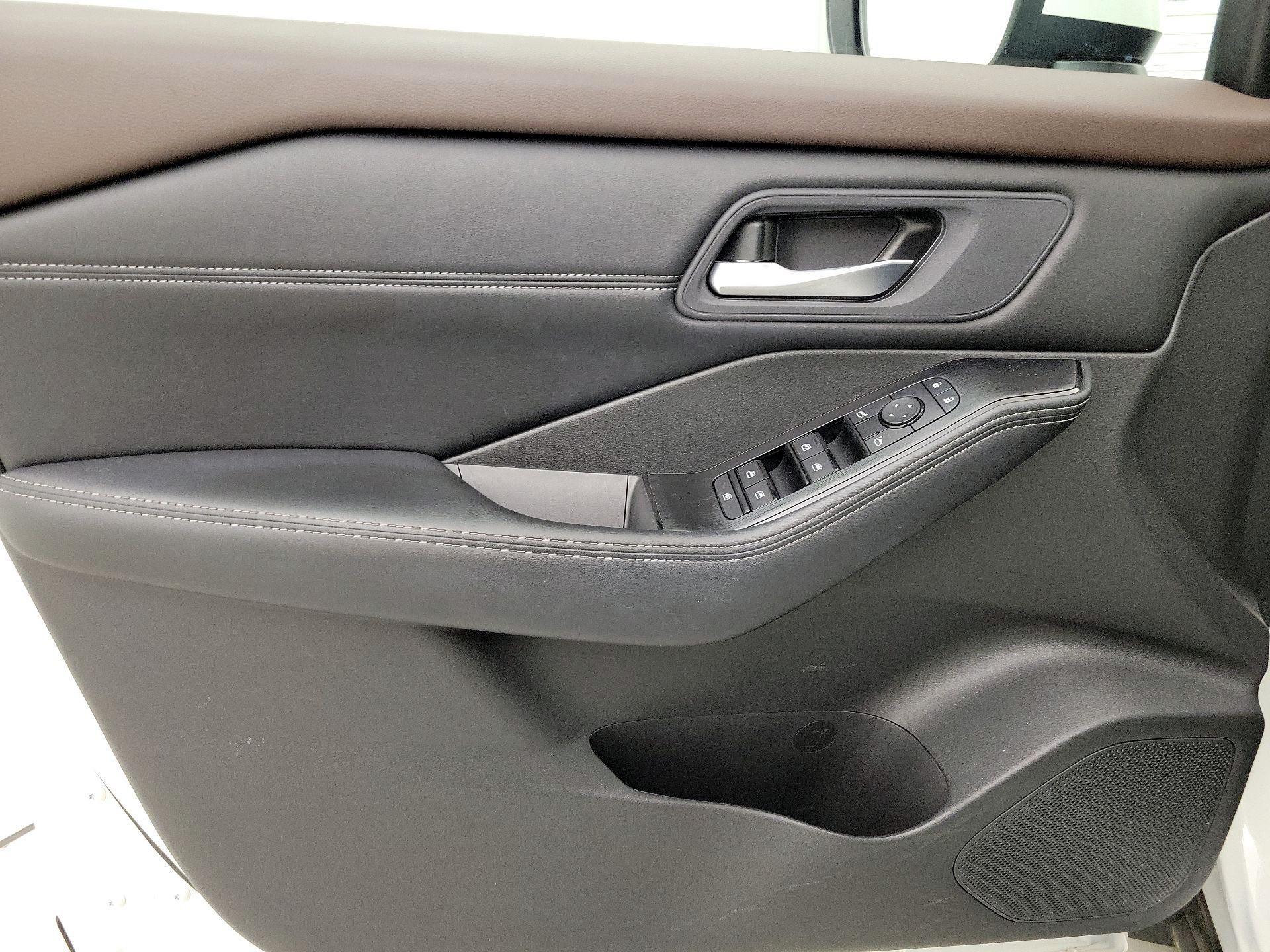 Thumbnail: 2023 Nissan Rogue - 12