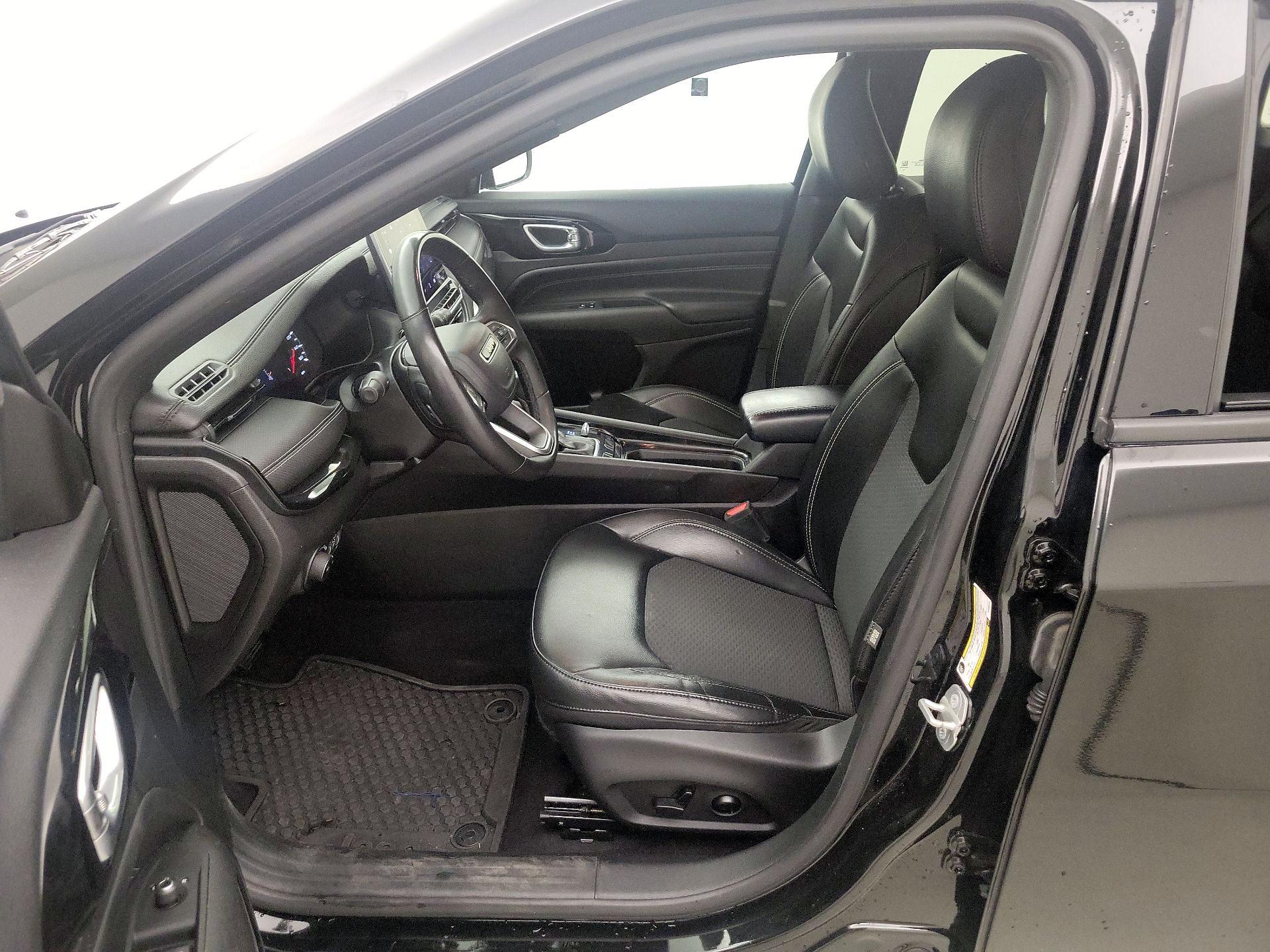 Thumbnail: 2023 Jeep Compass - 11