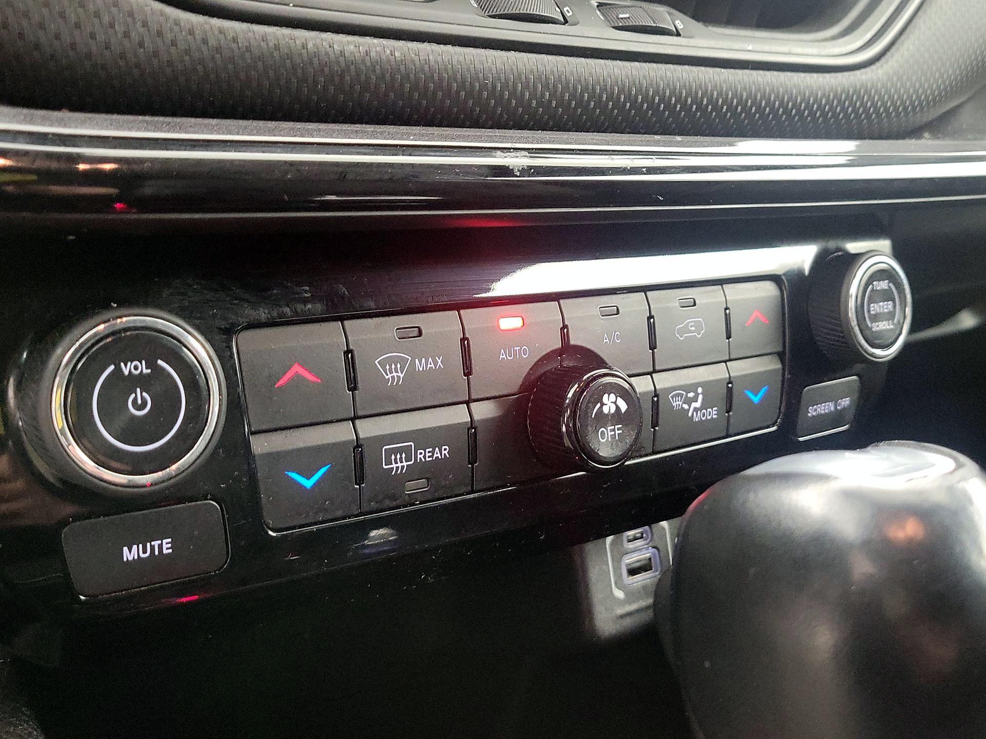 Thumbnail: 2023 Jeep Compass - 16