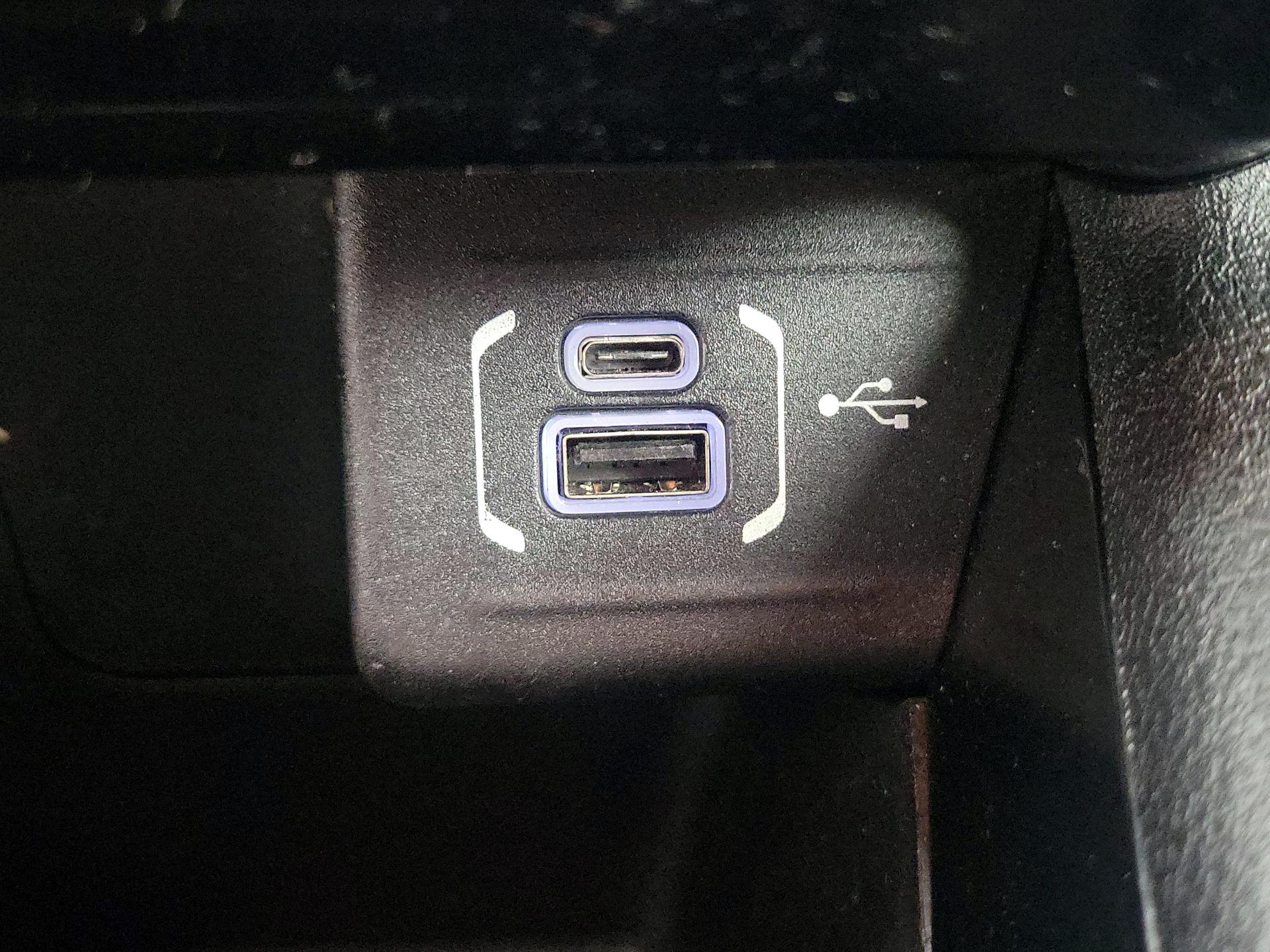 Thumbnail: 2023 Jeep Compass - 18