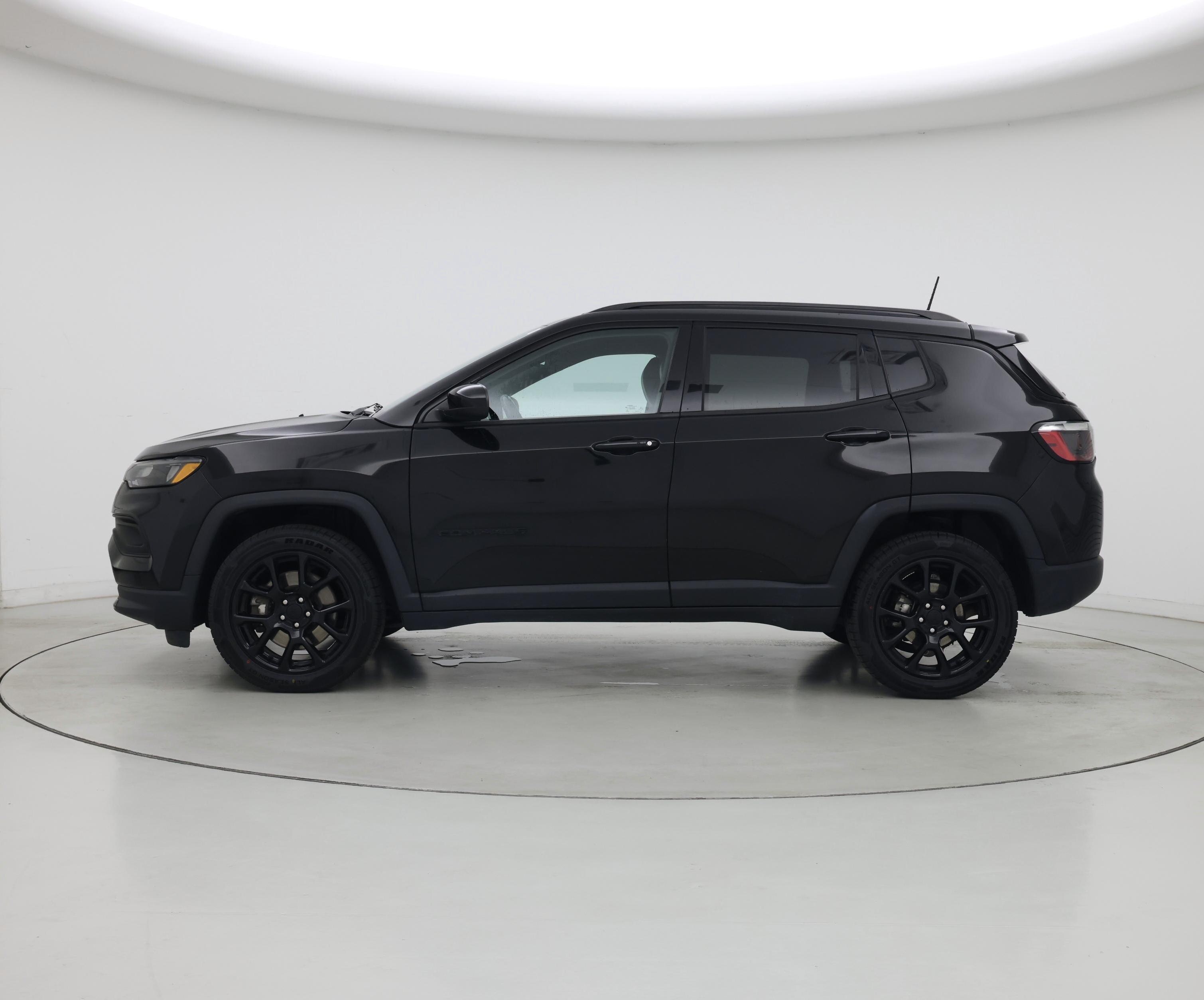 Thumbnail: 2023 Jeep Compass - 3