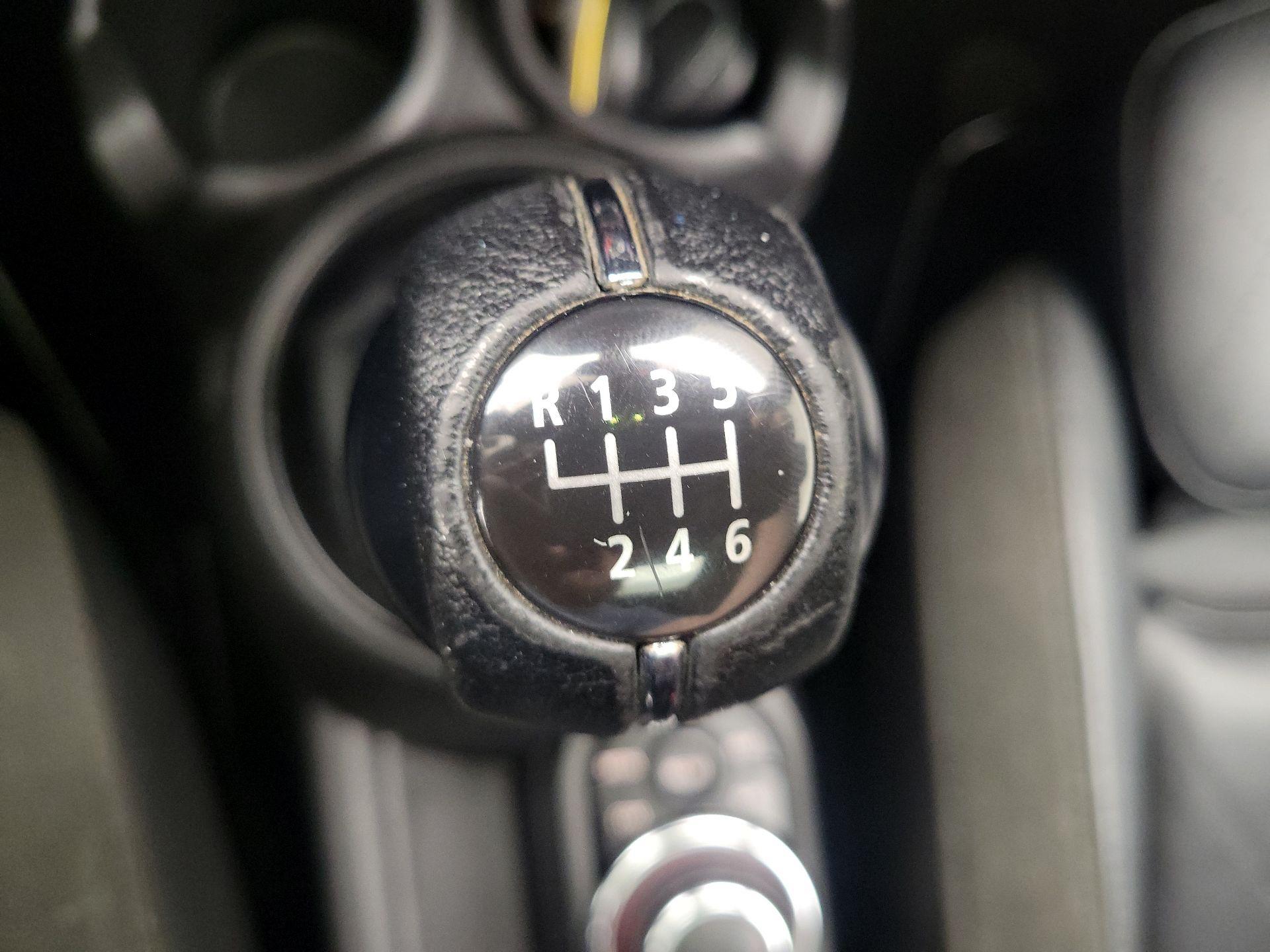 Thumbnail: 2022 MINI Cooper Hardtop - 18