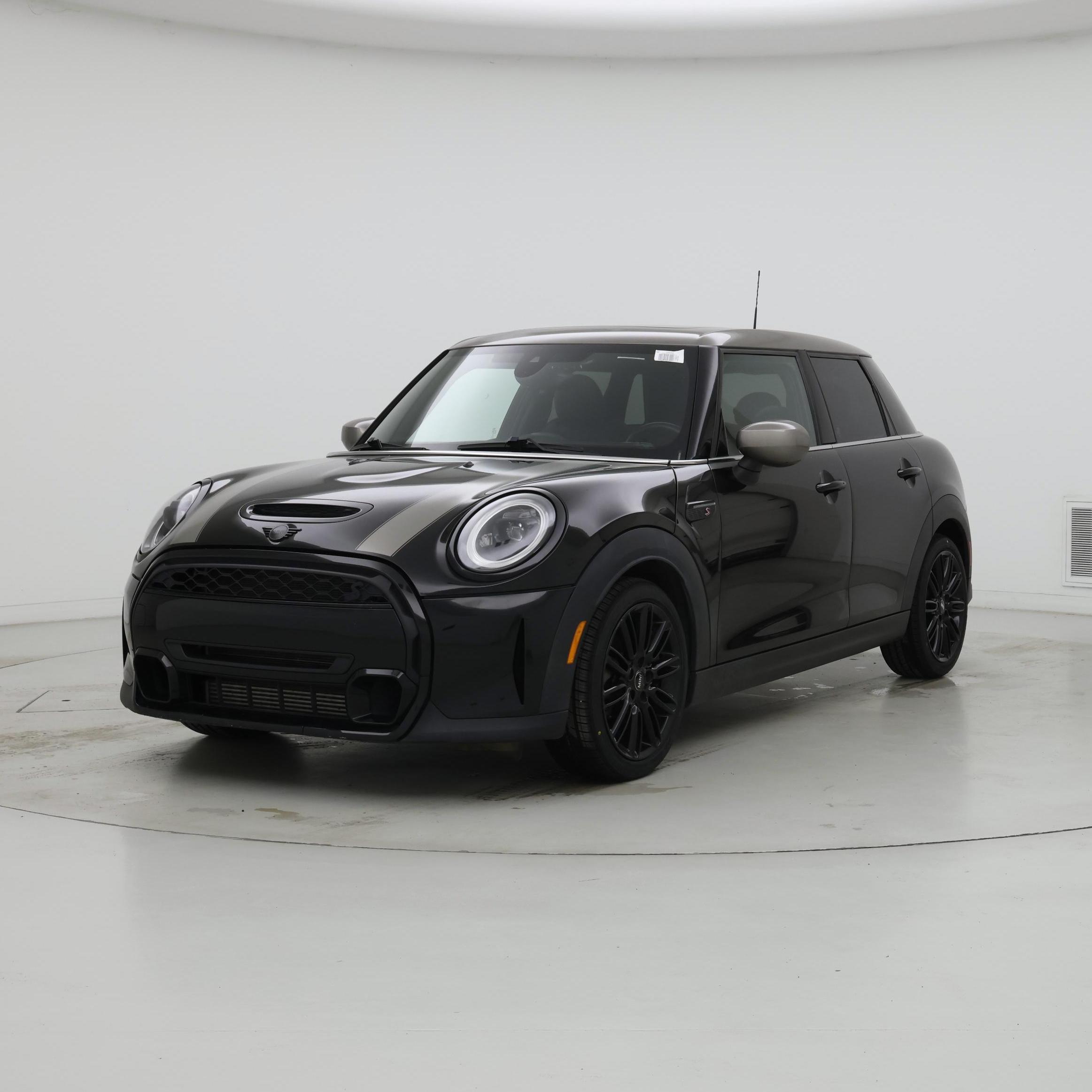 Thumbnail: 2022 MINI Cooper Hardtop - 4