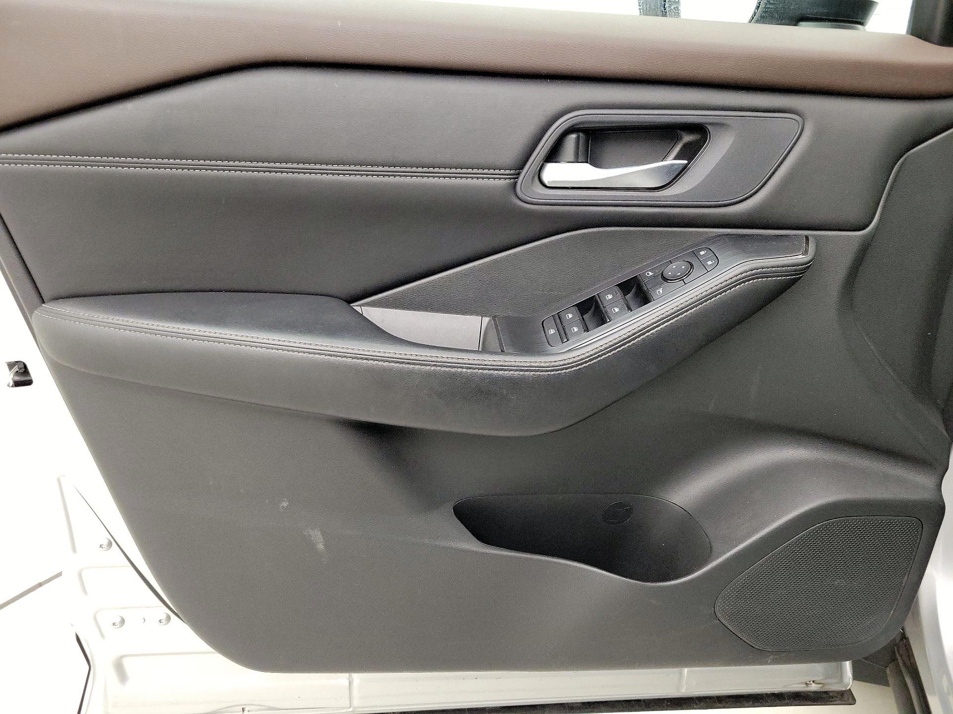 Thumbnail: 2023 Nissan Rogue - 12