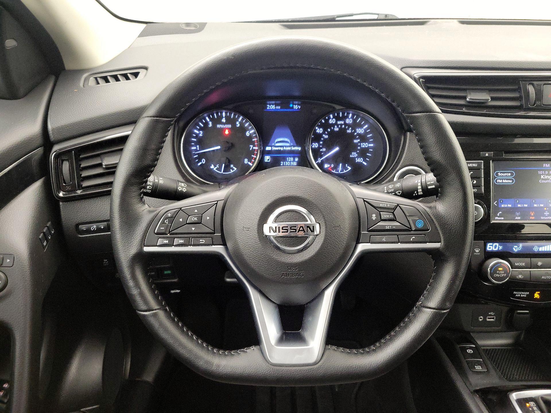 Thumbnail: 2022 Nissan Rogue Sport - 10