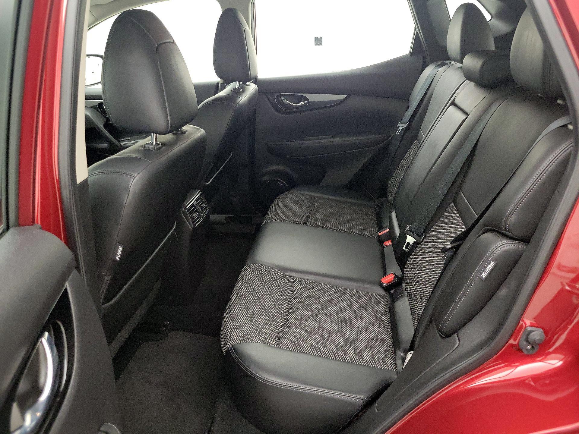 Thumbnail: 2022 Nissan Rogue Sport - 19