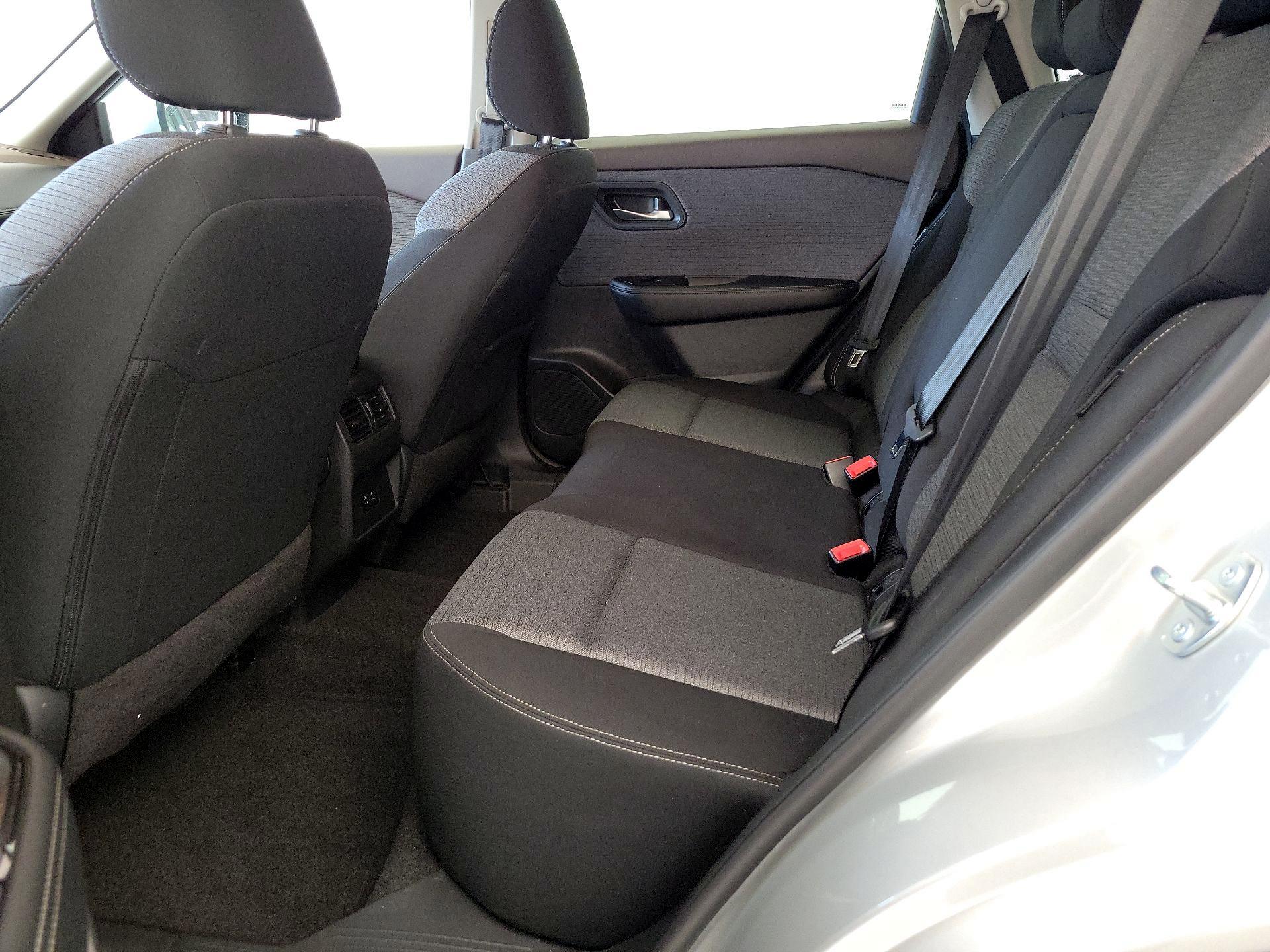 Thumbnail: 2023 Nissan Rogue - 19