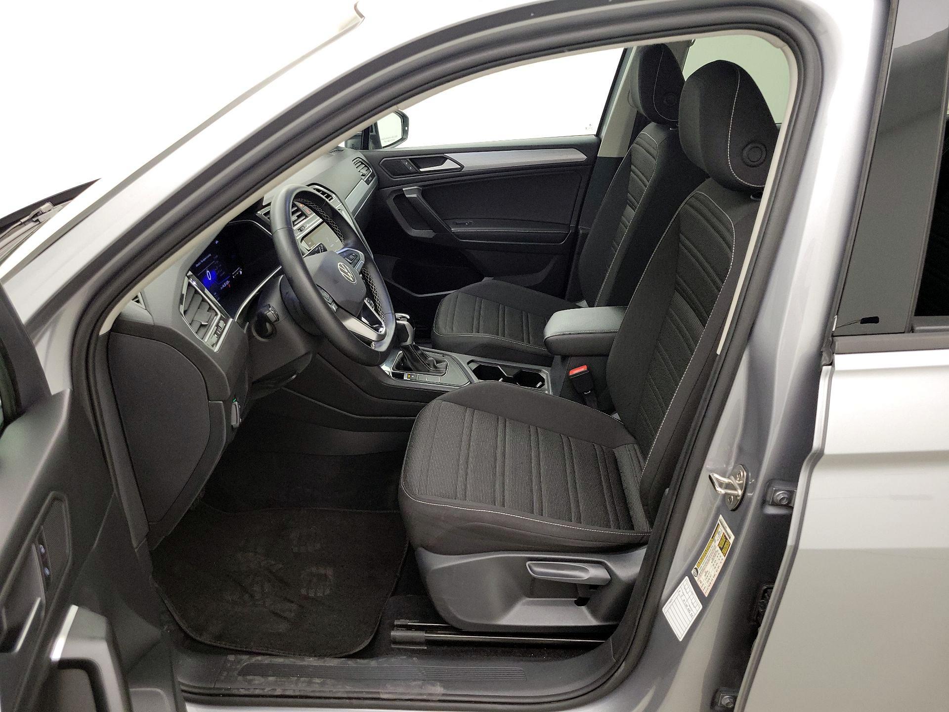 Thumbnail: 2024 Volkswagen Tiguan - 11