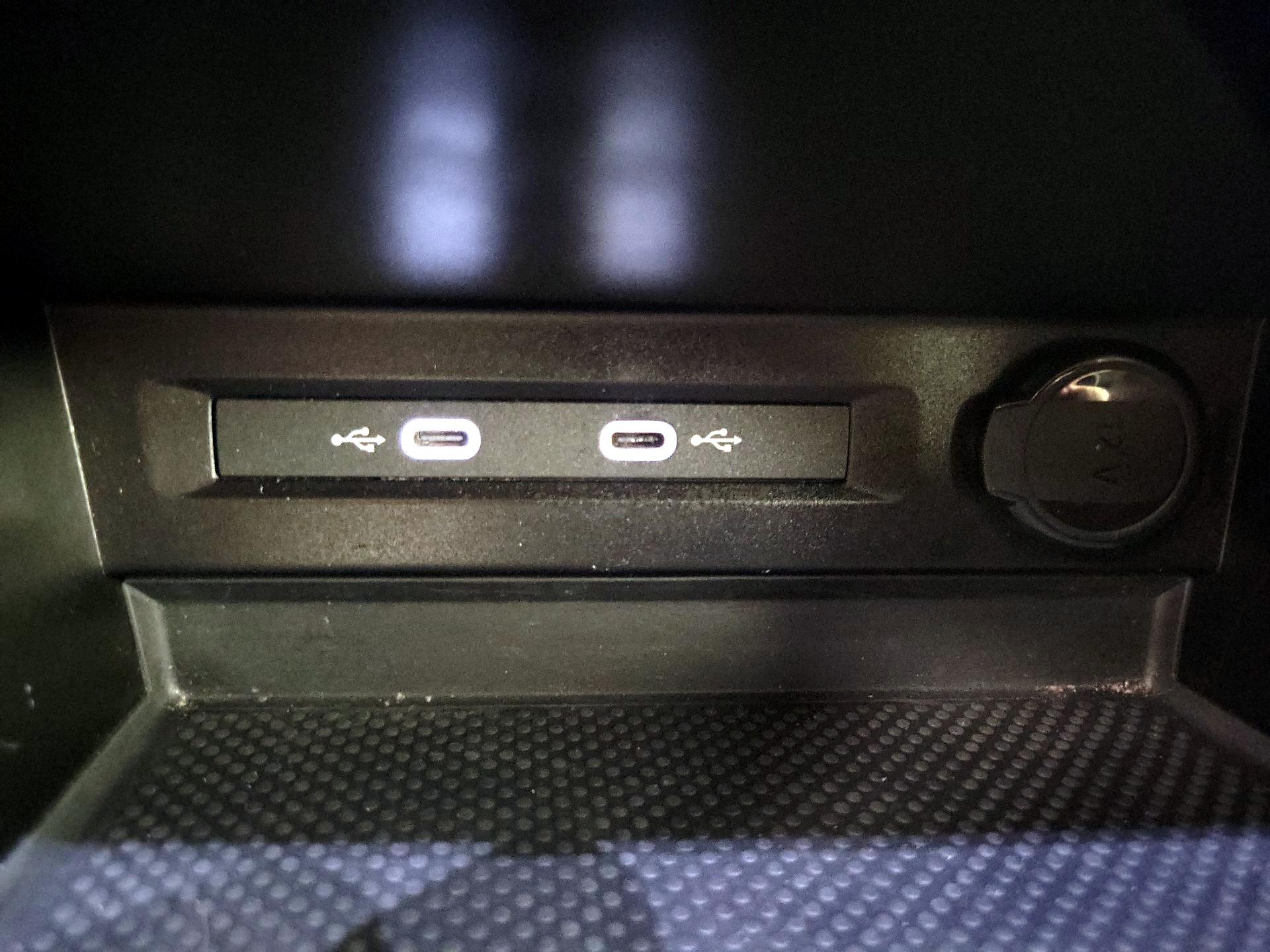 Thumbnail: 2024 Volkswagen Tiguan - 18