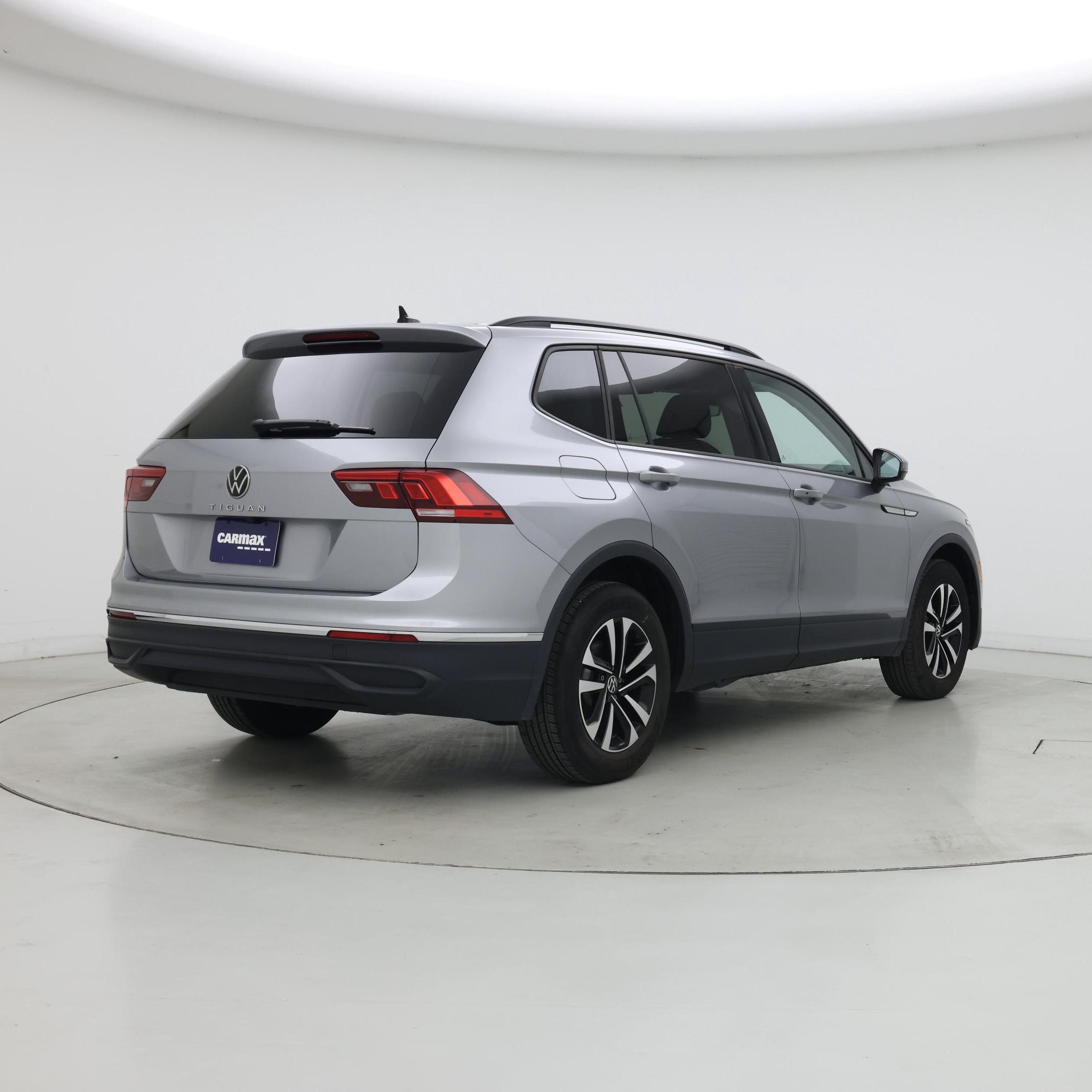 Thumbnail: 2024 Volkswagen Tiguan - 8