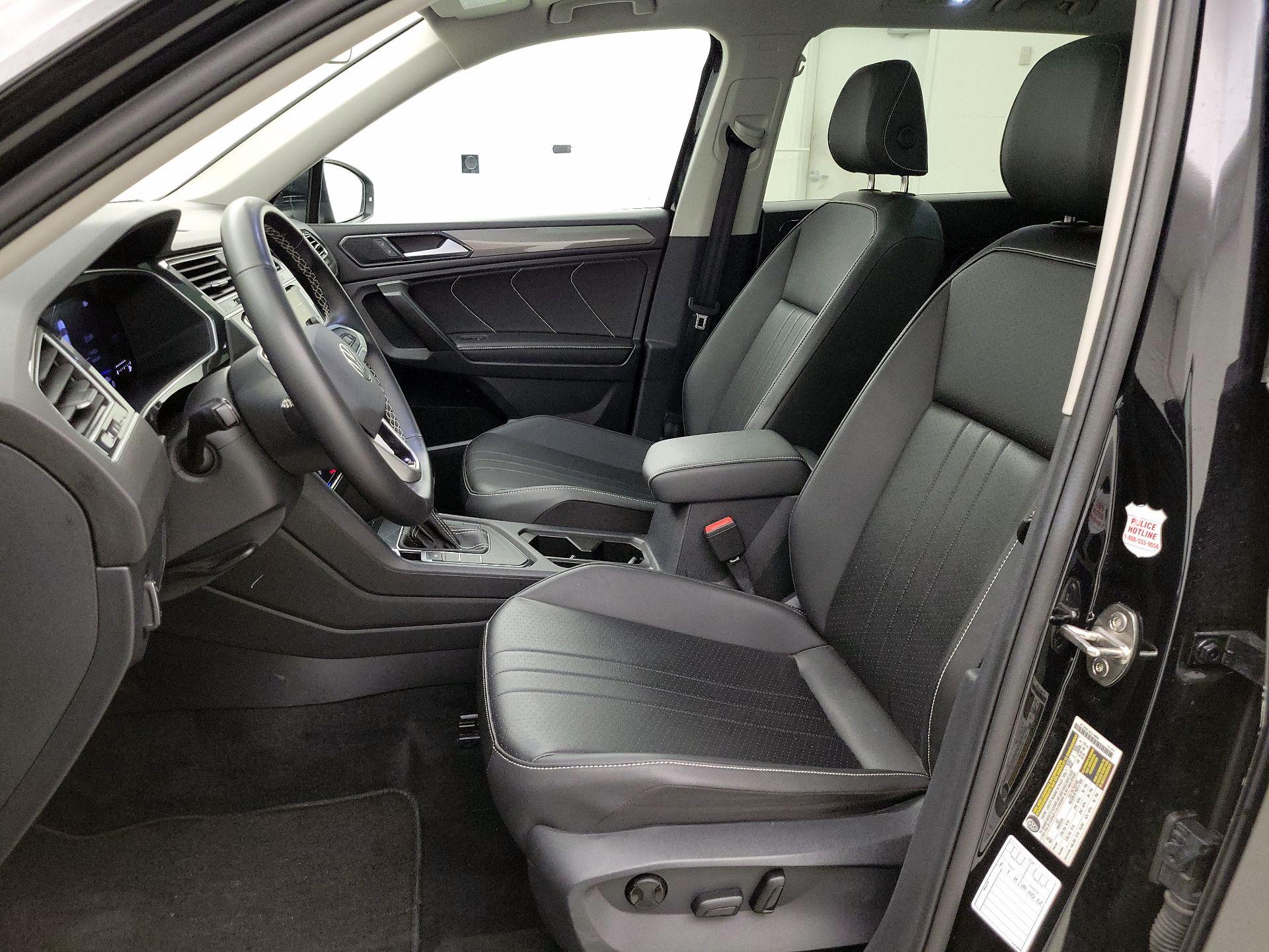 Thumbnail: 2024 Volkswagen Tiguan - 11