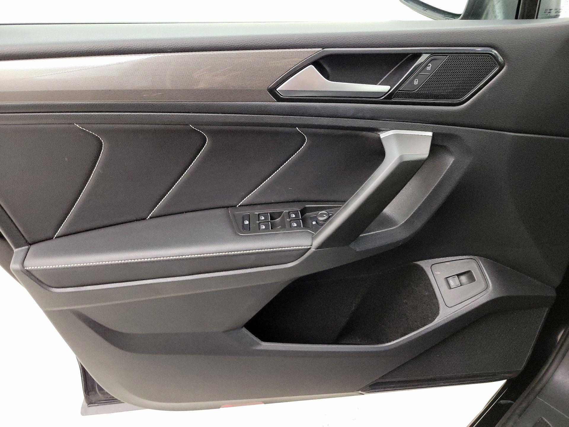 Thumbnail: 2024 Volkswagen Tiguan - 12