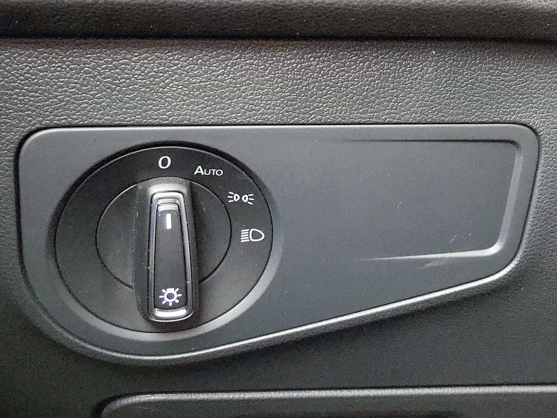 Thumbnail: 2024 Volkswagen Tiguan - 13