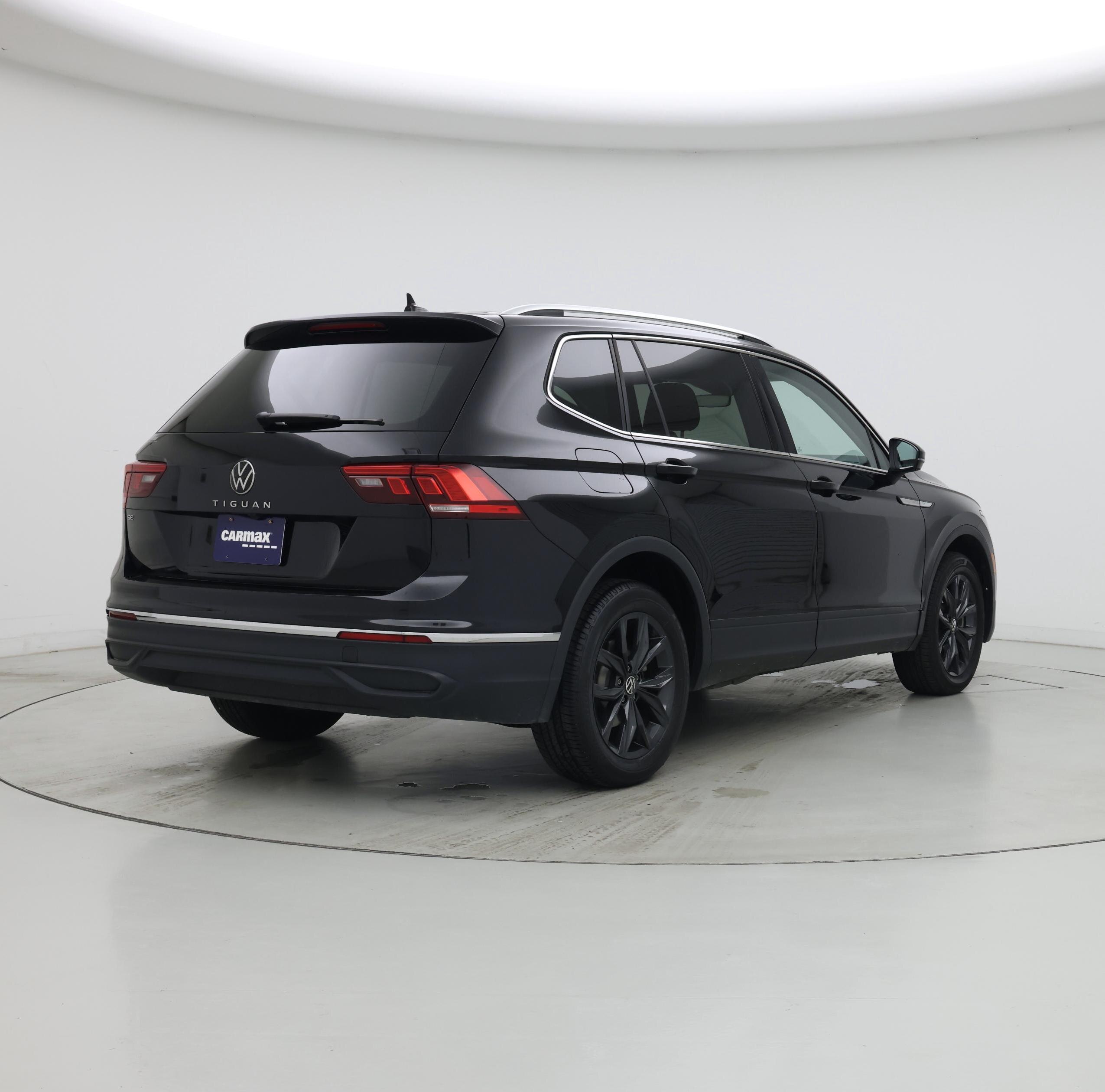 Thumbnail: 2024 Volkswagen Tiguan - 8