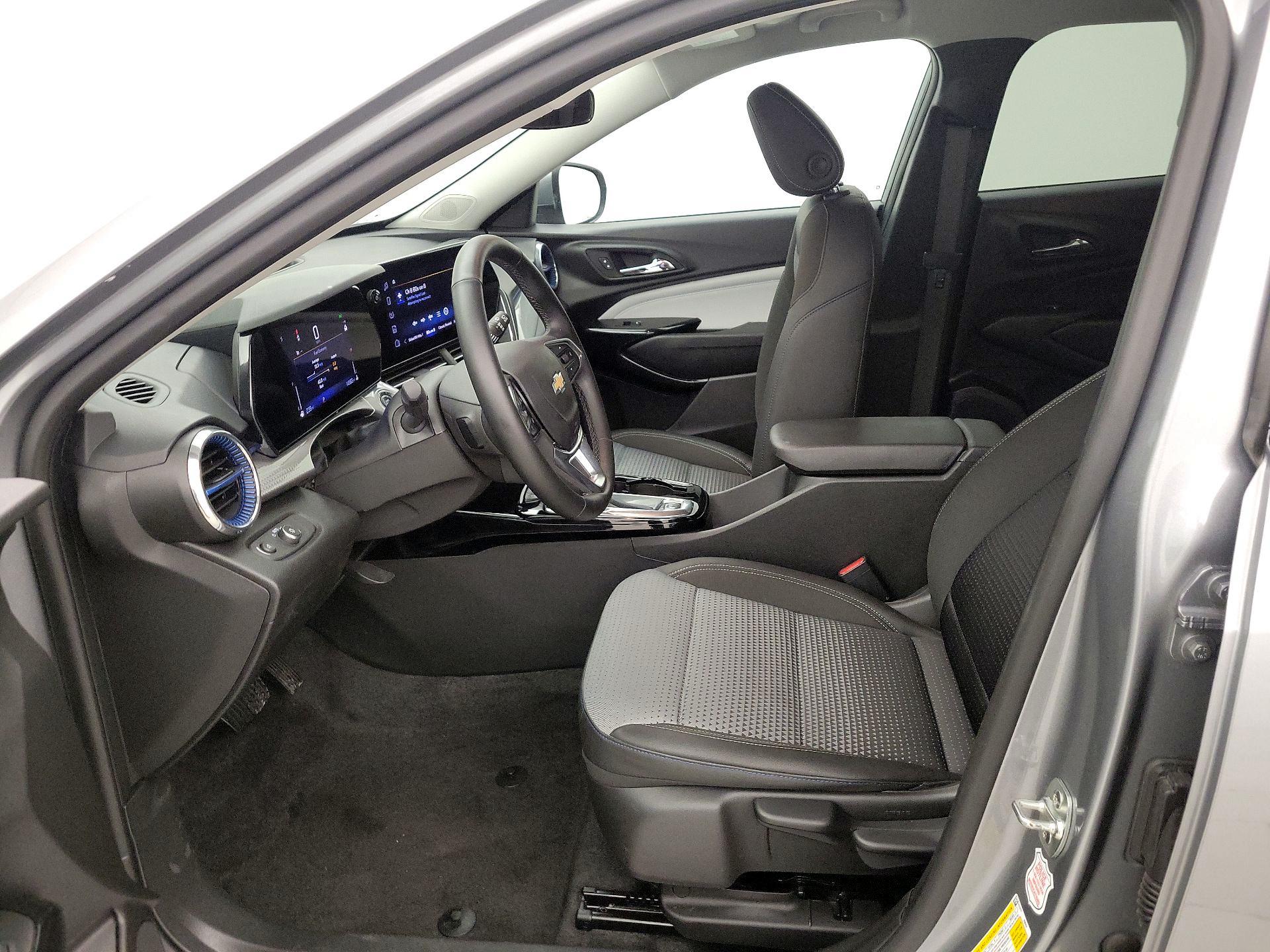 Thumbnail: 2025 Chevrolet Trax - 11