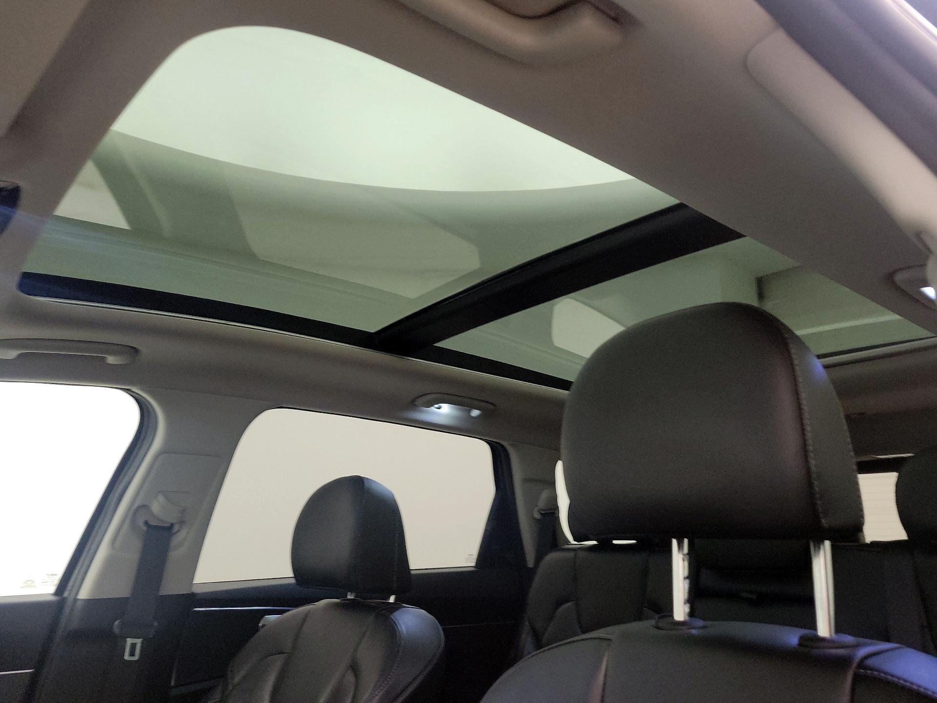 Thumbnail: 2023 Kia Sorento - 20