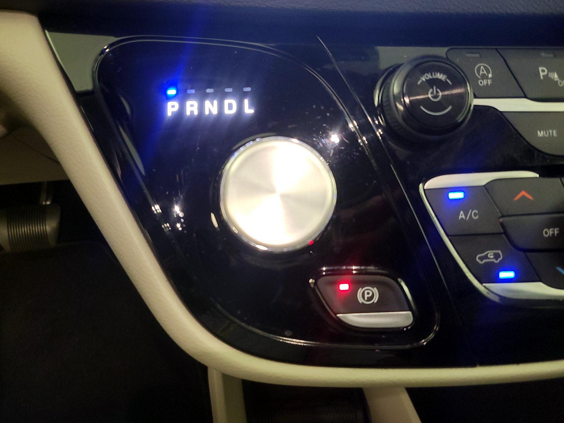 Thumbnail: 2024 Chrysler Pacifica - 17