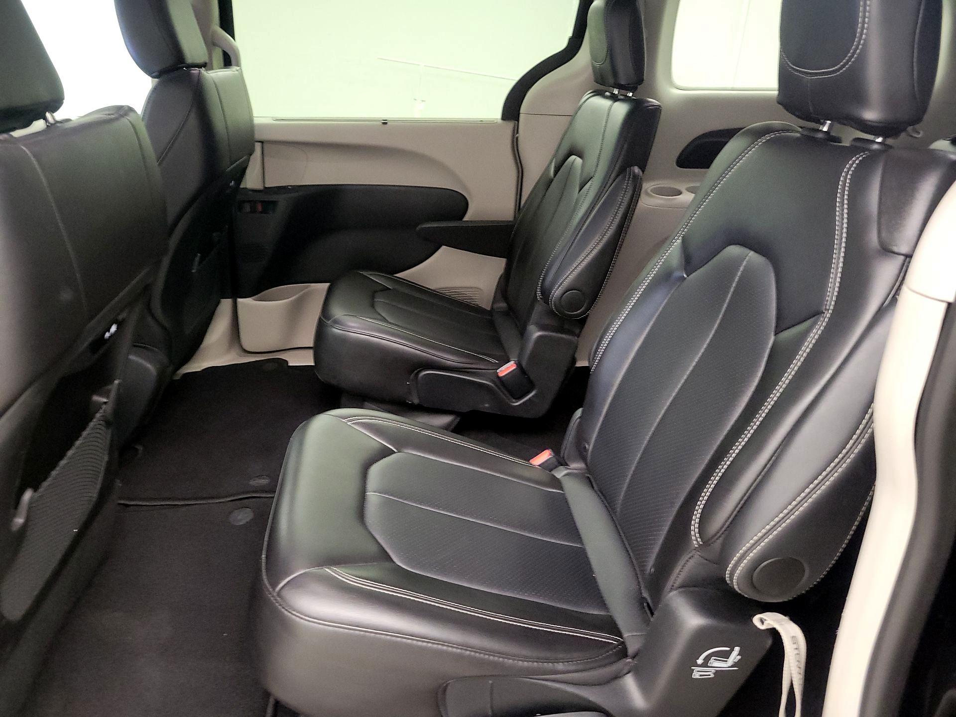 Thumbnail: 2024 Chrysler Pacifica - 19