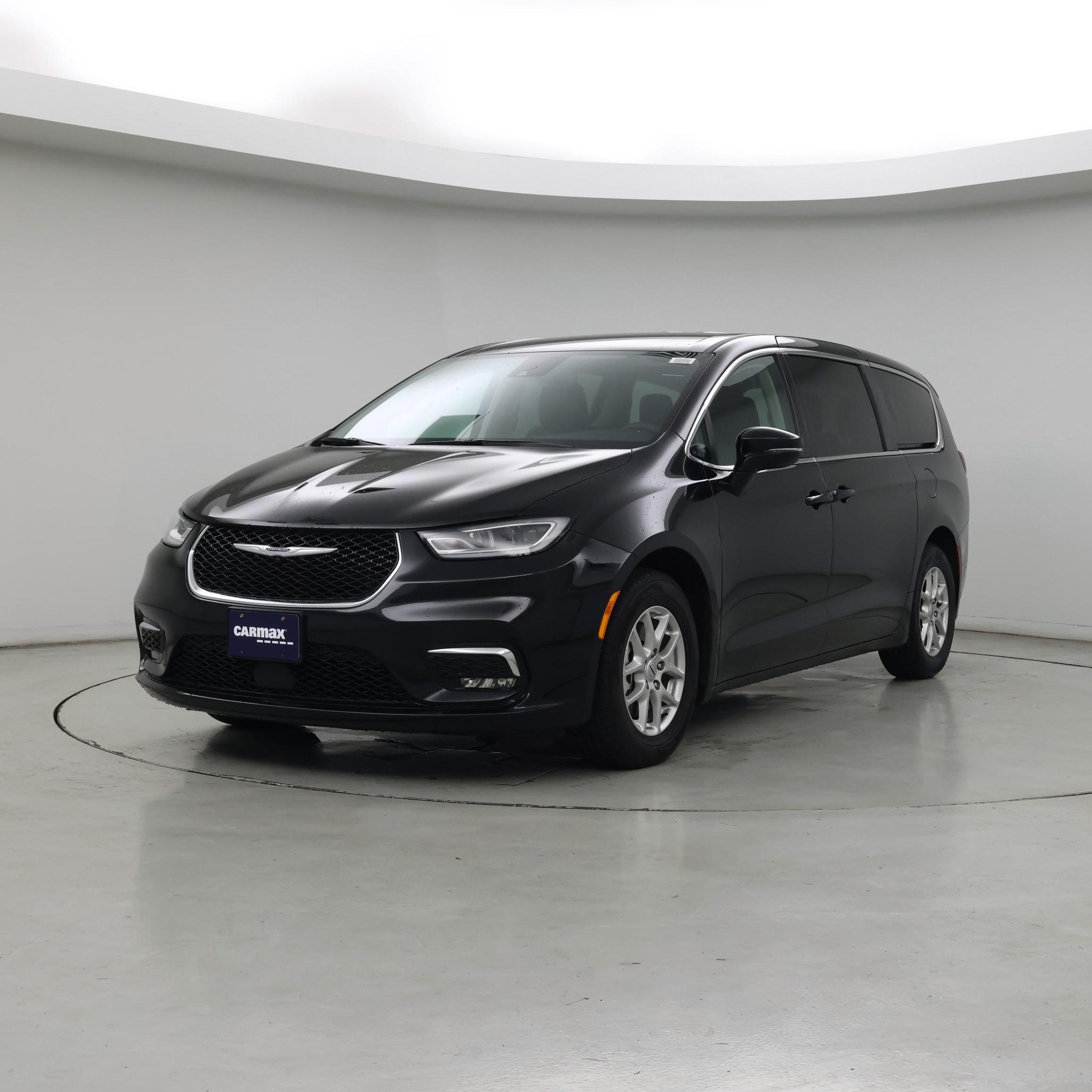 Thumbnail: 2024 Chrysler Pacifica - 4