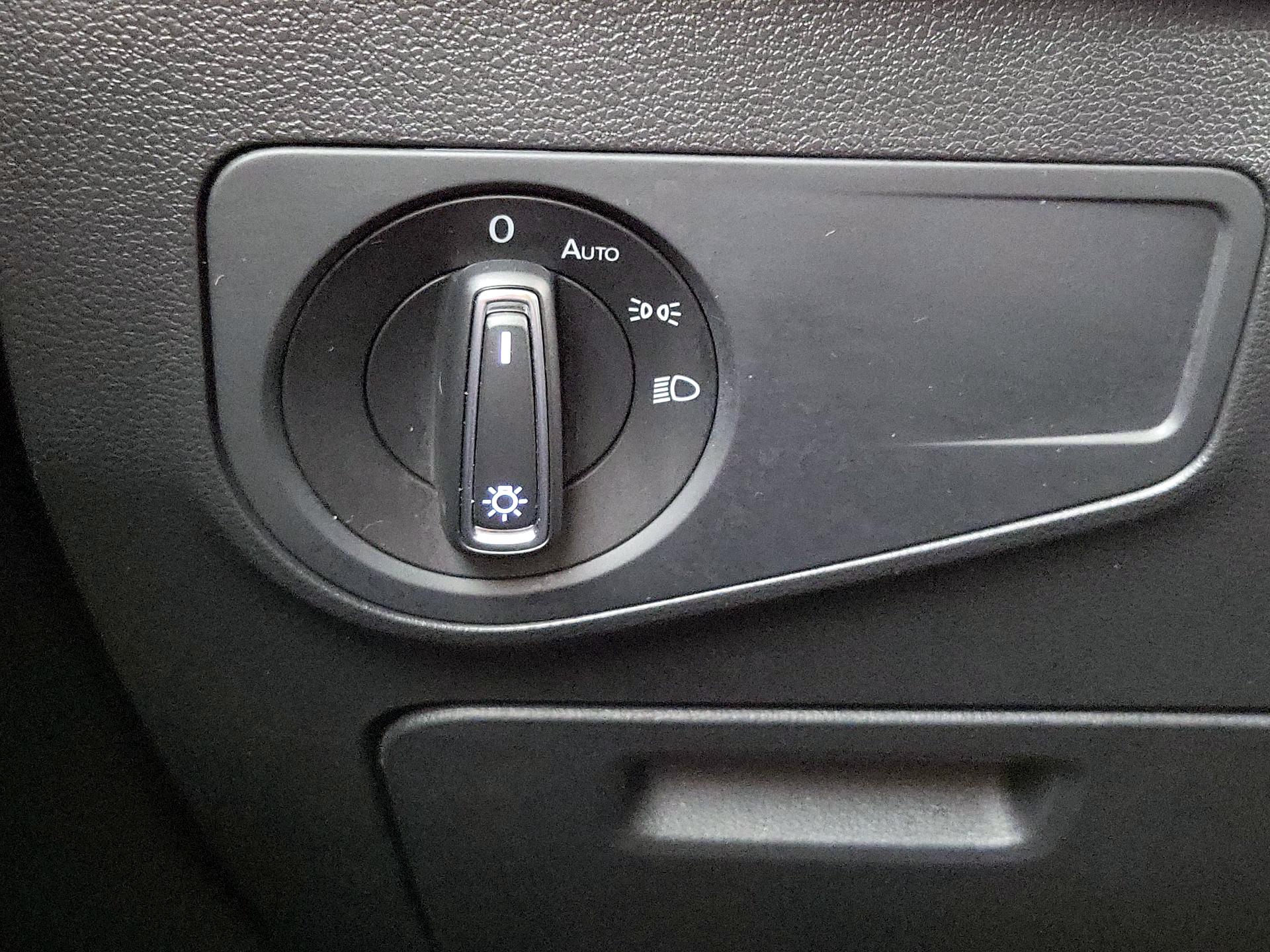 Thumbnail: 2024 Volkswagen Tiguan - 13