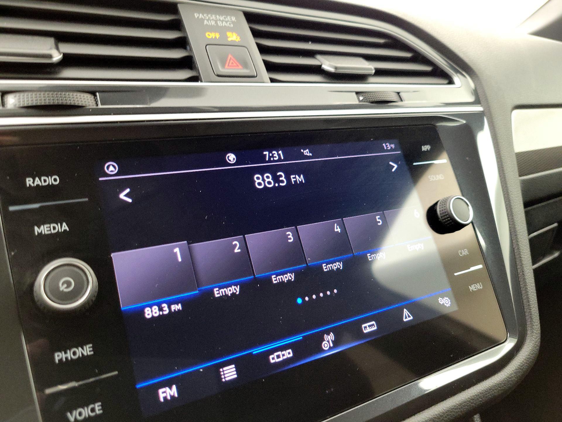 Thumbnail: 2024 Volkswagen Tiguan - 15