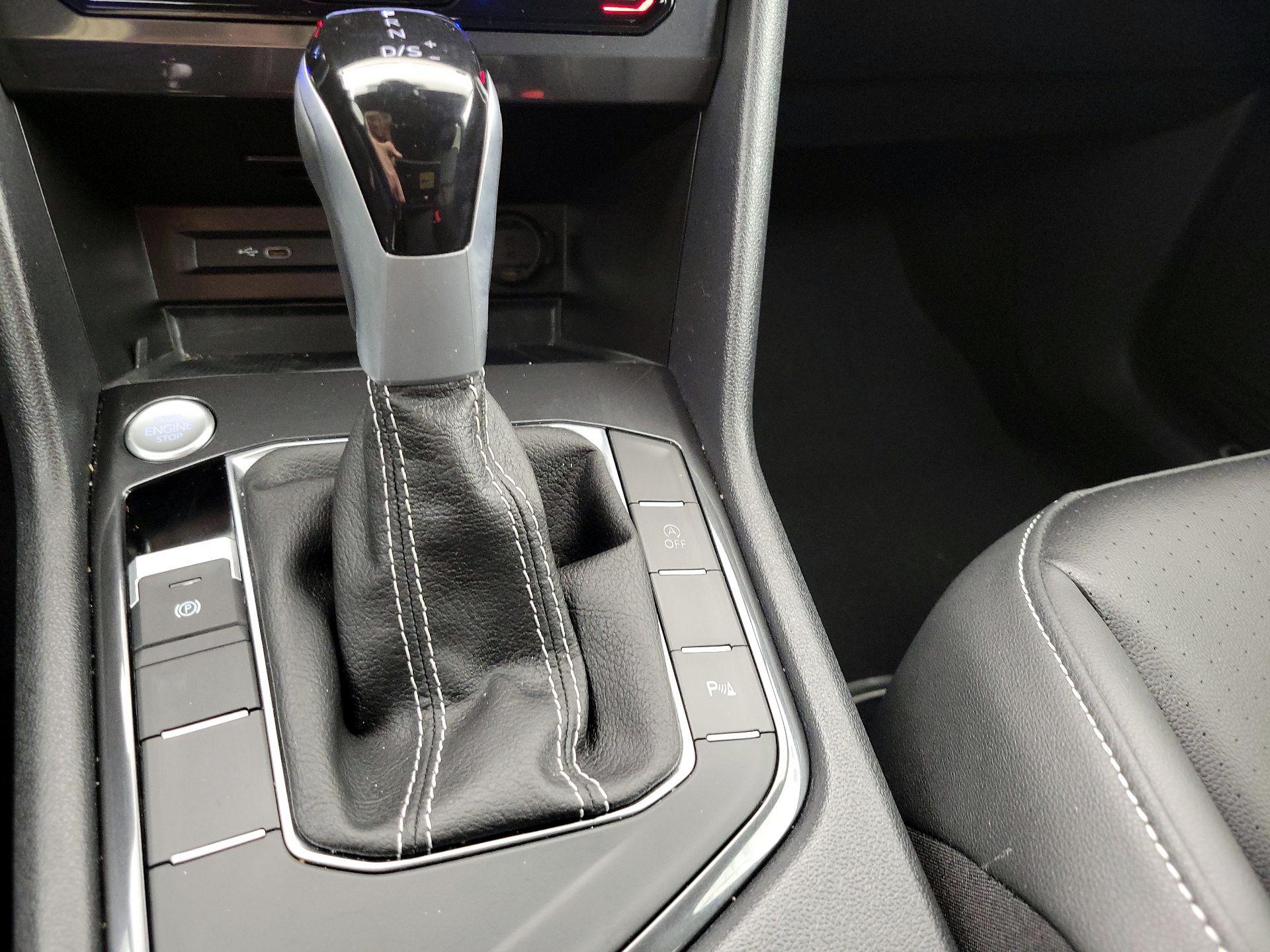 Thumbnail: 2024 Volkswagen Tiguan - 17