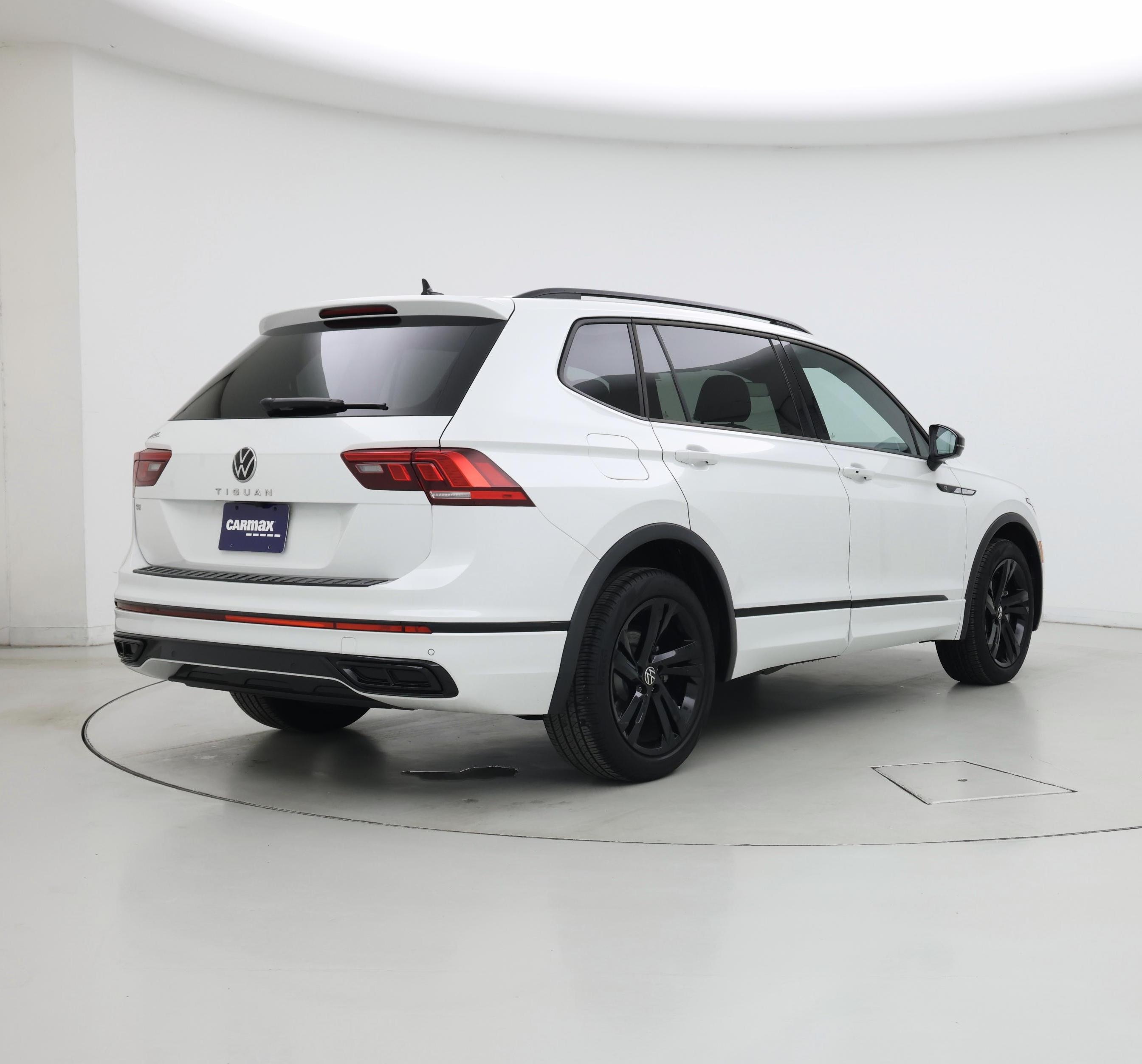 Thumbnail: 2024 Volkswagen Tiguan - 8