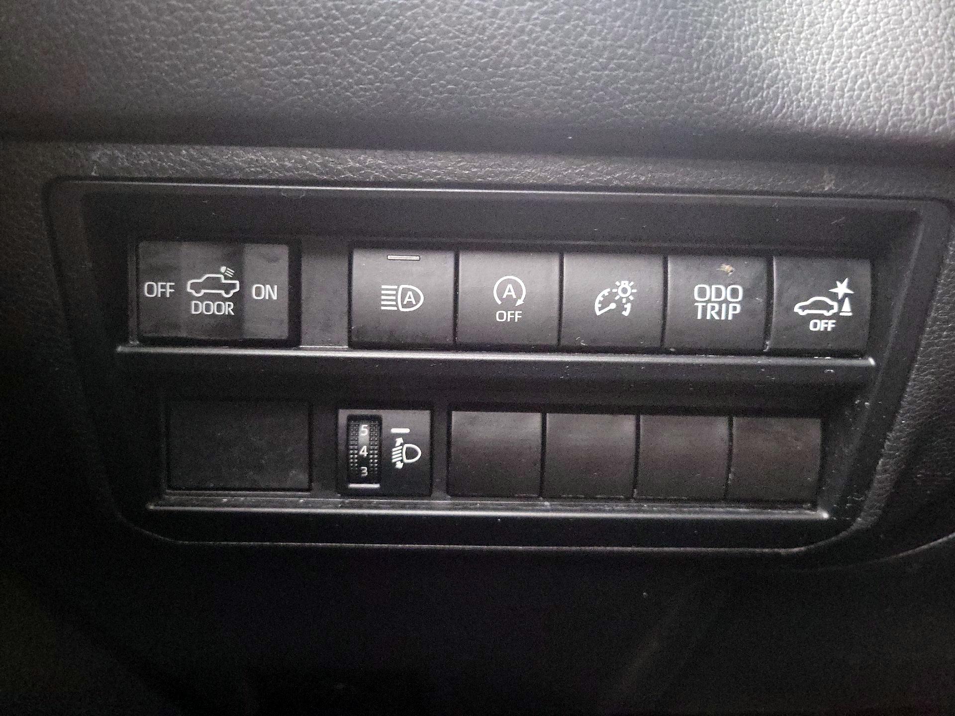 Thumbnail: 2022 Toyota Tundra - 13