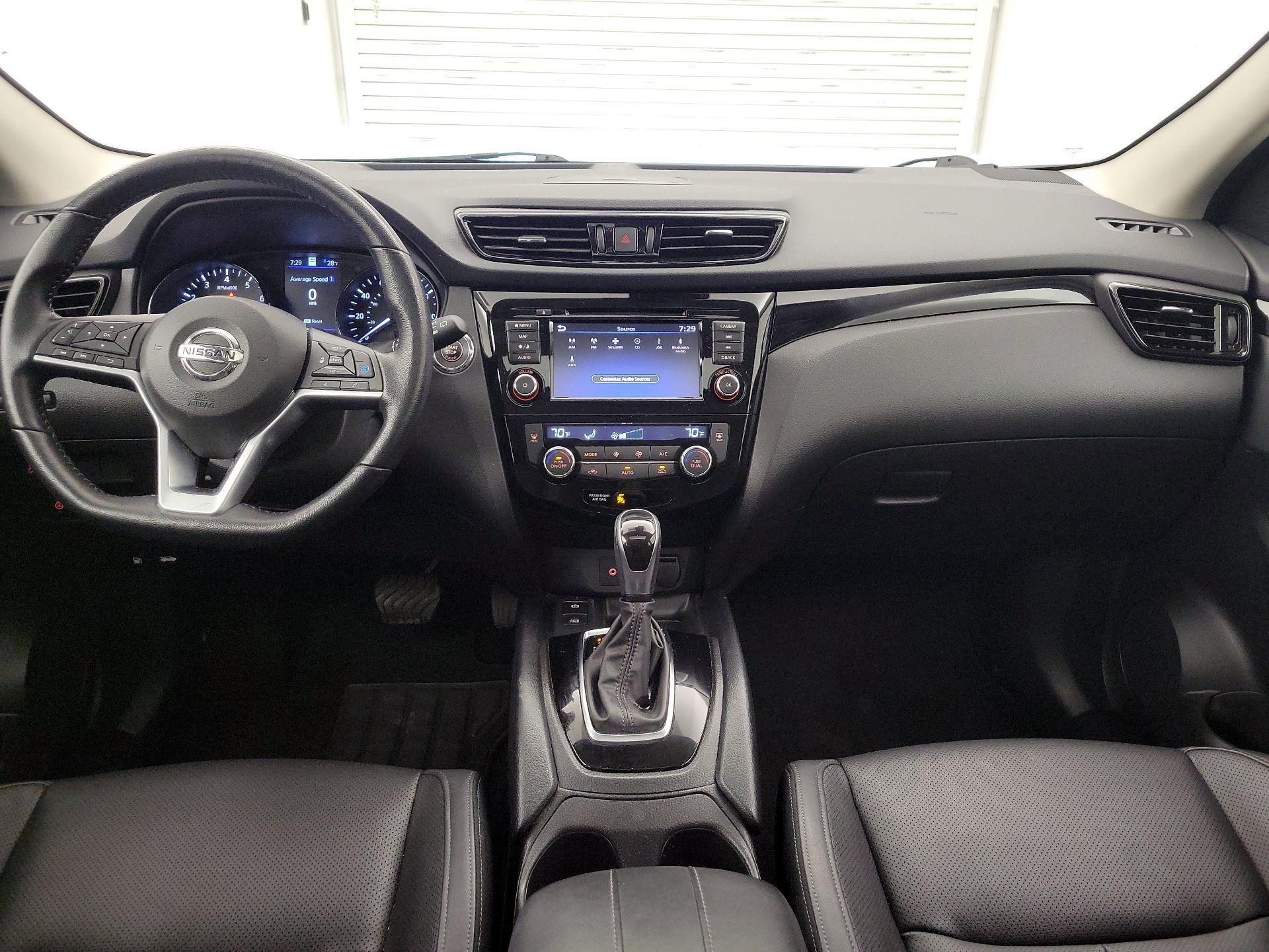 Thumbnail: 2022 Nissan Rogue Sport - 9