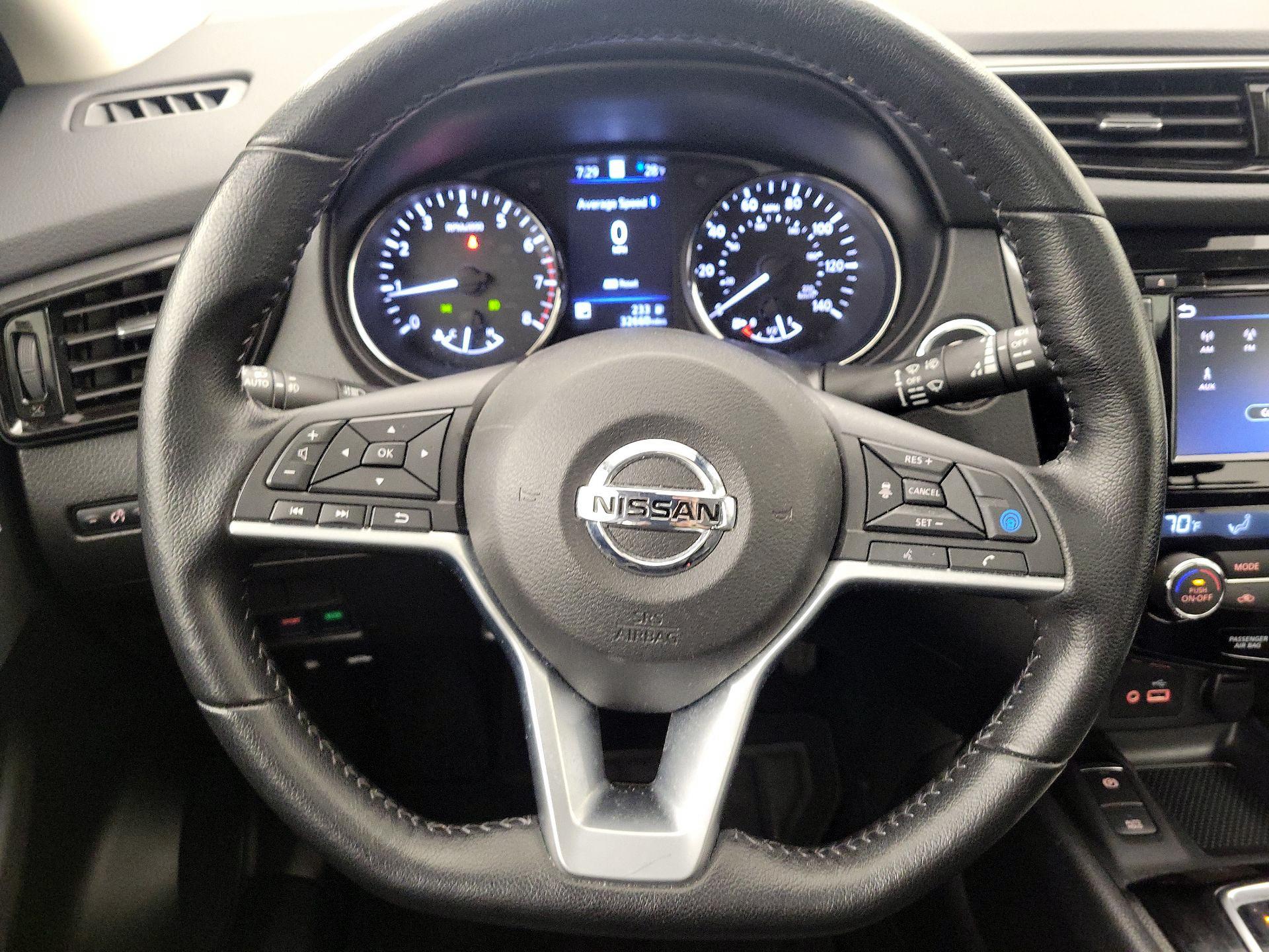 Thumbnail: 2022 Nissan Rogue Sport - 10