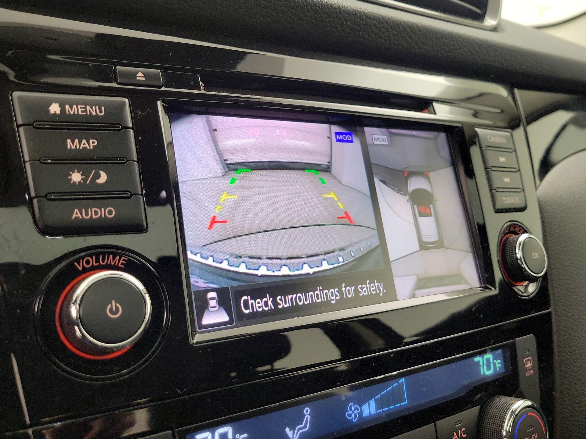 Thumbnail: 2022 Nissan Rogue Sport - 14