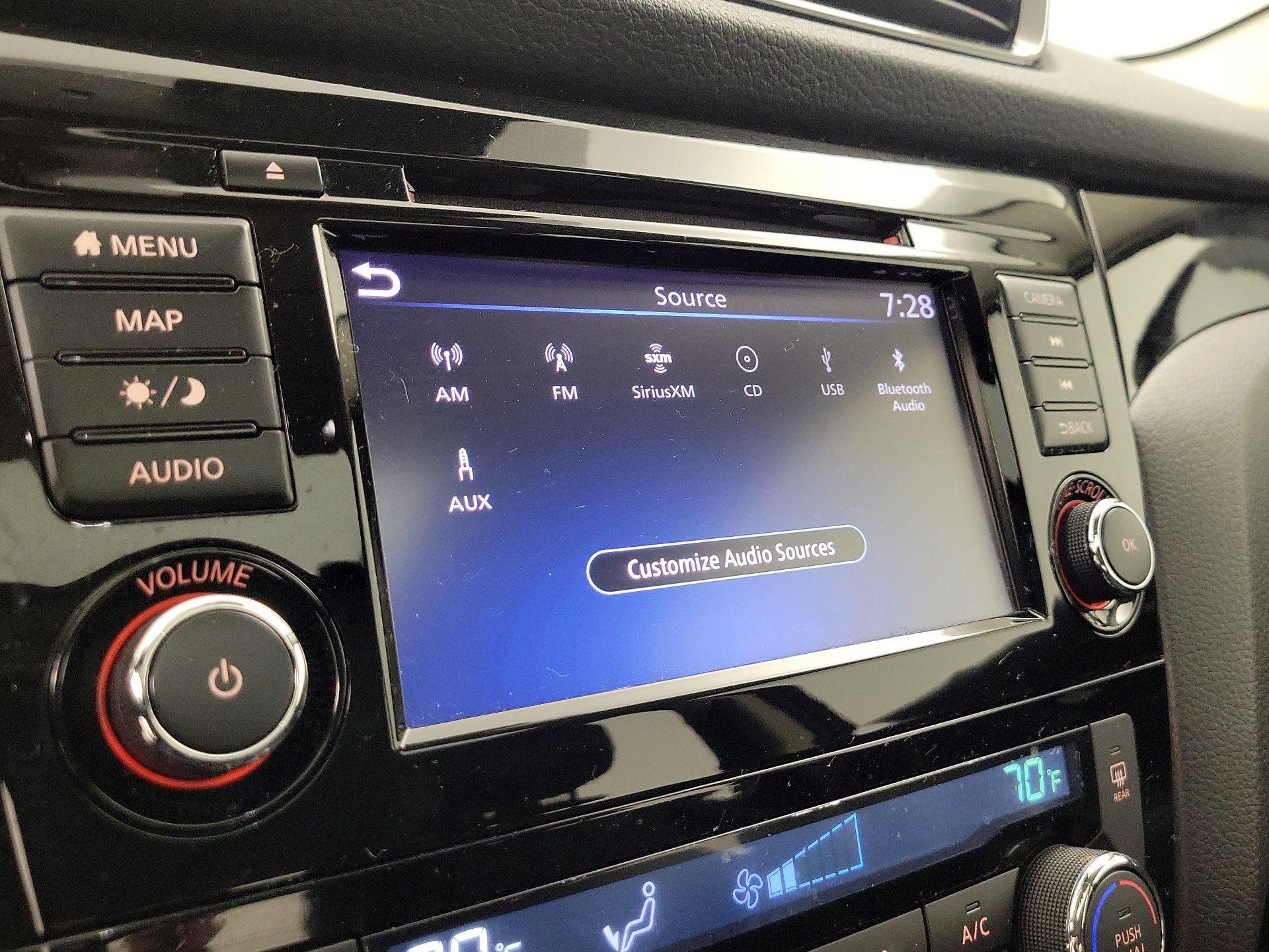 Thumbnail: 2022 Nissan Rogue Sport - 15