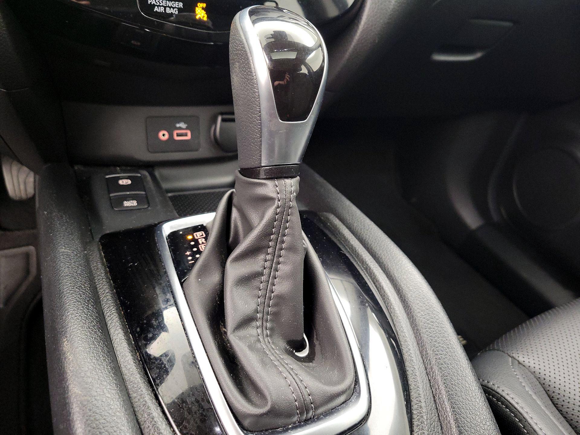 Thumbnail: 2022 Nissan Rogue Sport - 17