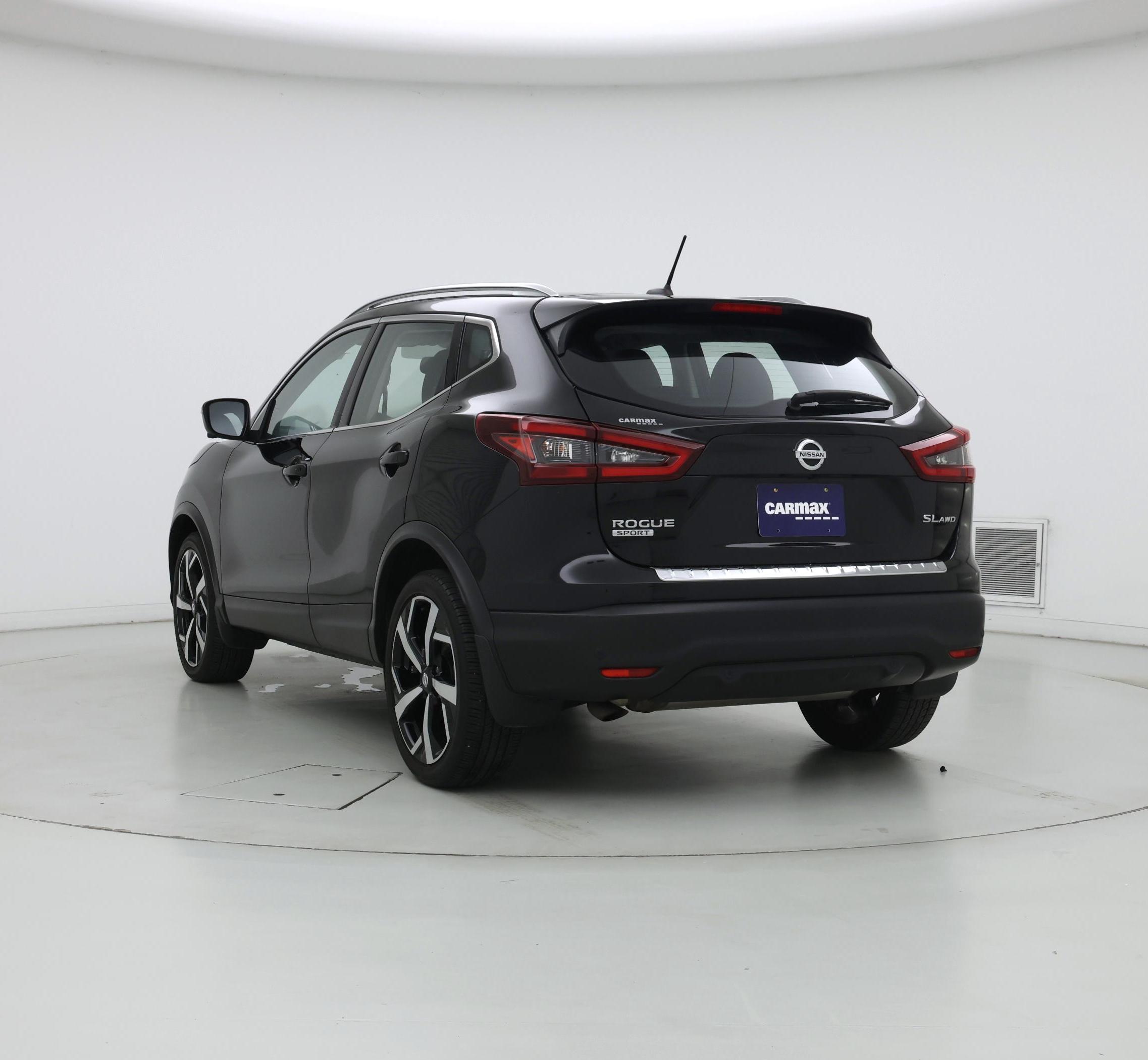 Thumbnail: 2022 Nissan Rogue Sport - 2