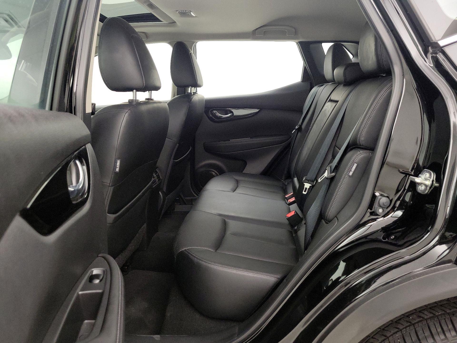 Thumbnail: 2022 Nissan Rogue Sport - 20