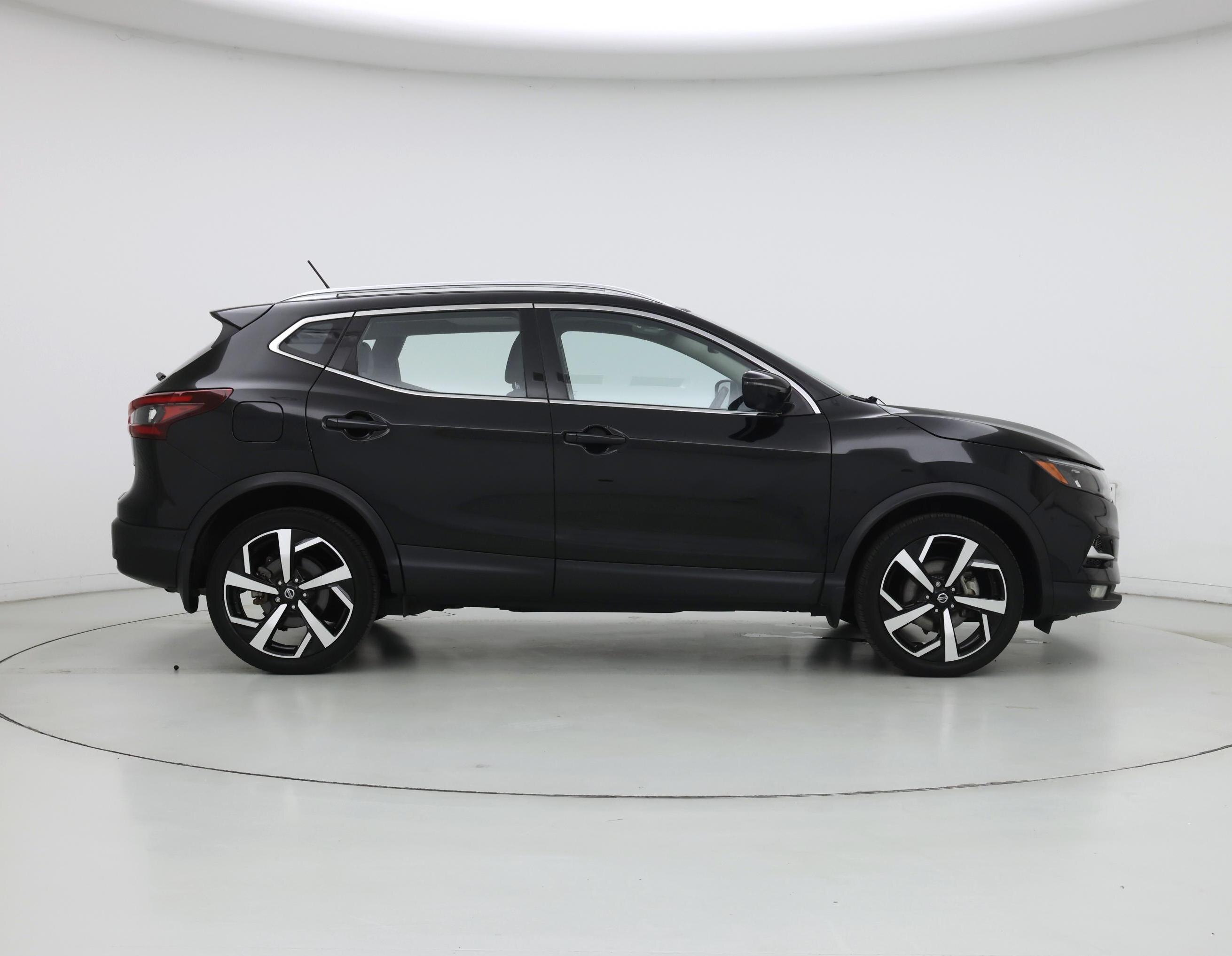 Thumbnail: 2022 Nissan Rogue Sport - 7