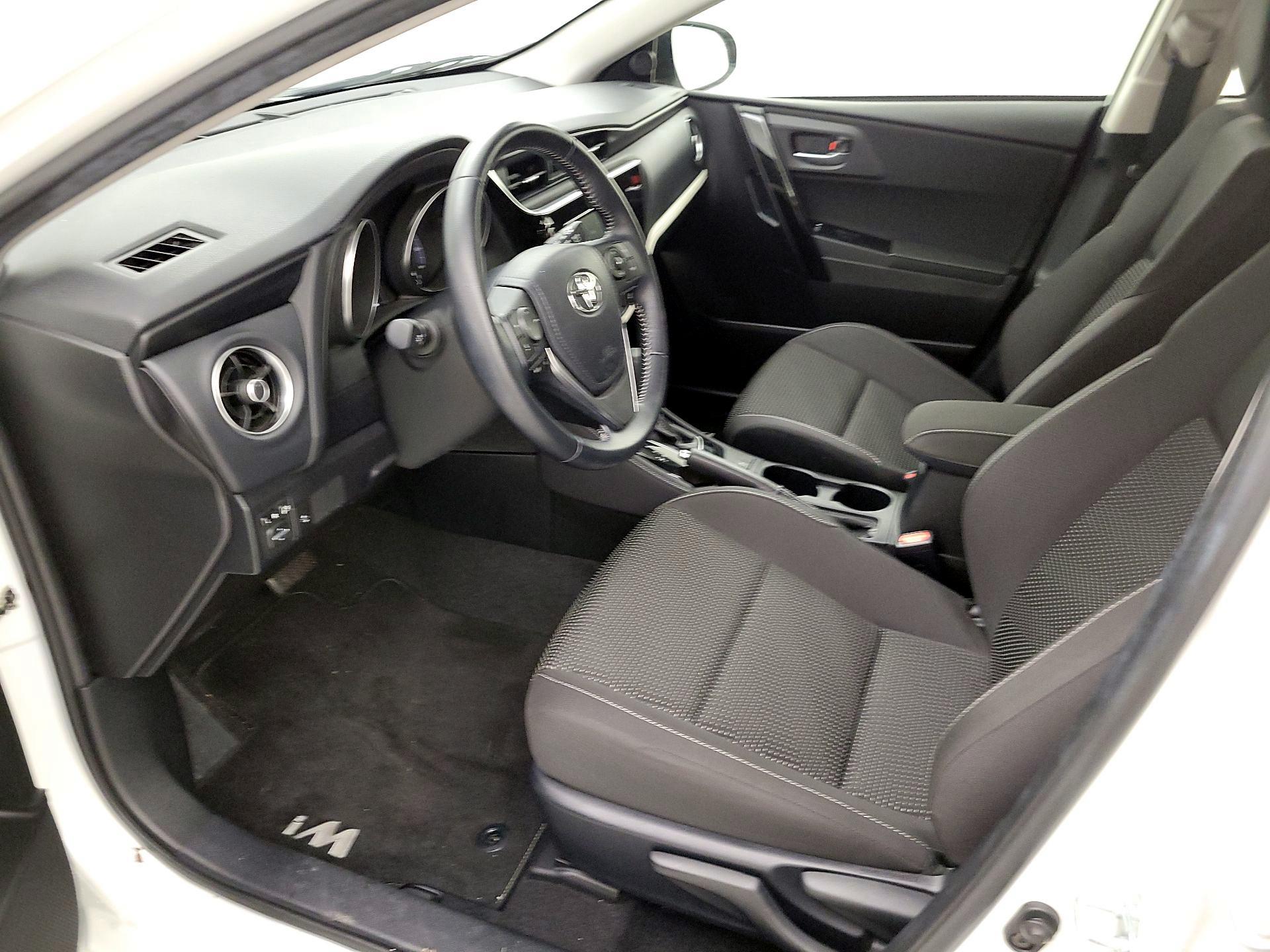 Thumbnail: 2018 Toyota Corolla iM - 11