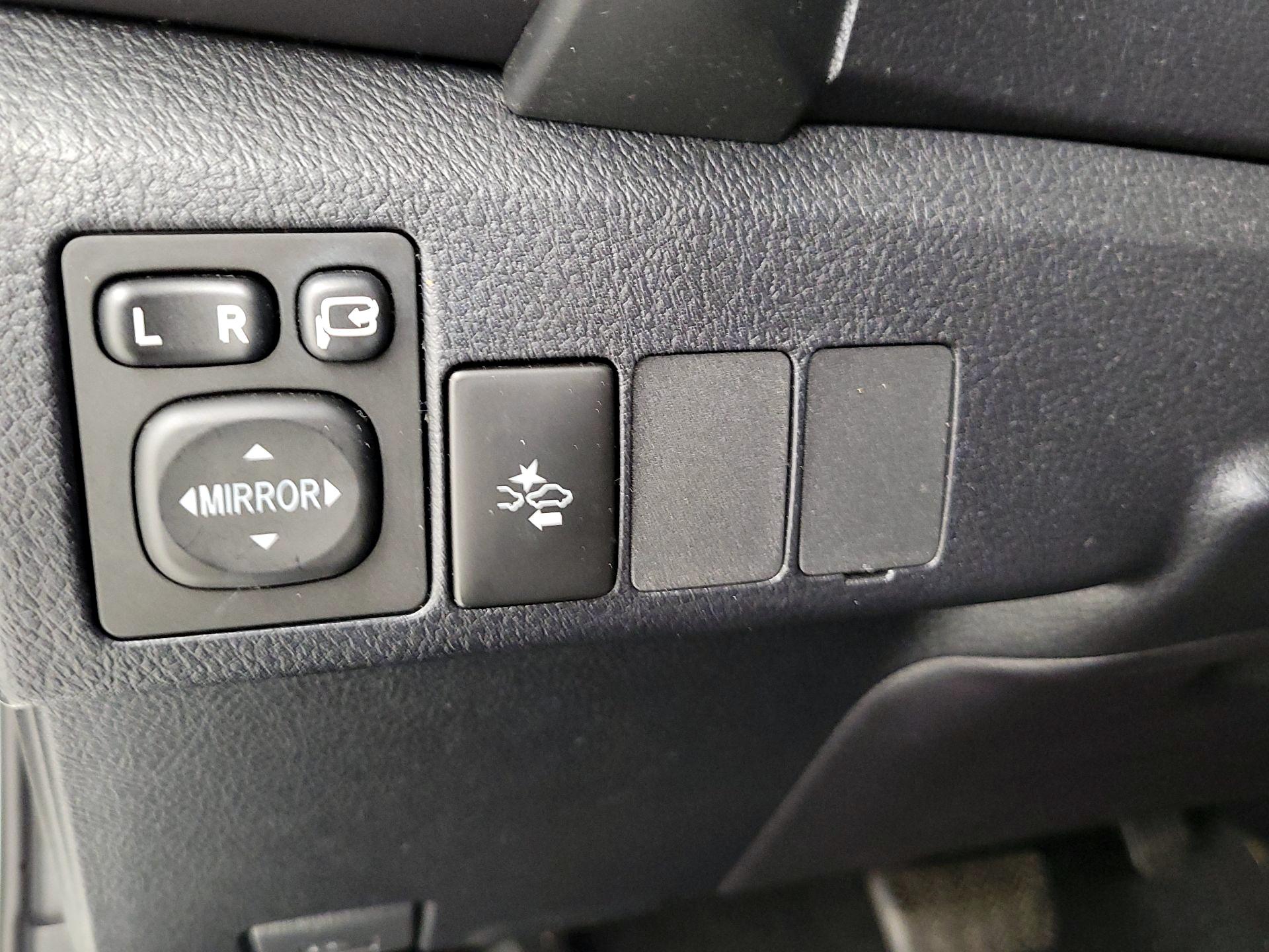 Thumbnail: 2018 Toyota Corolla iM - 13