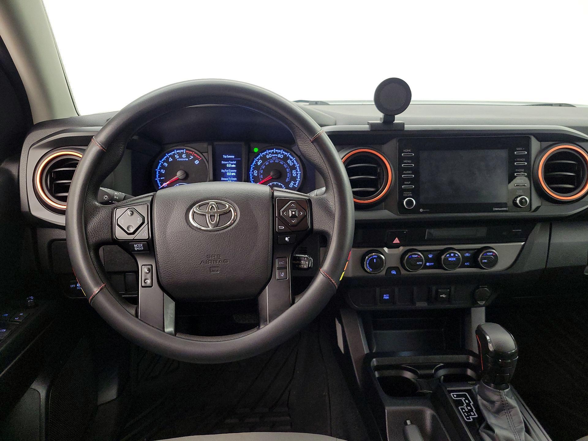 Thumbnail: 2022 Toyota Tacoma - 10