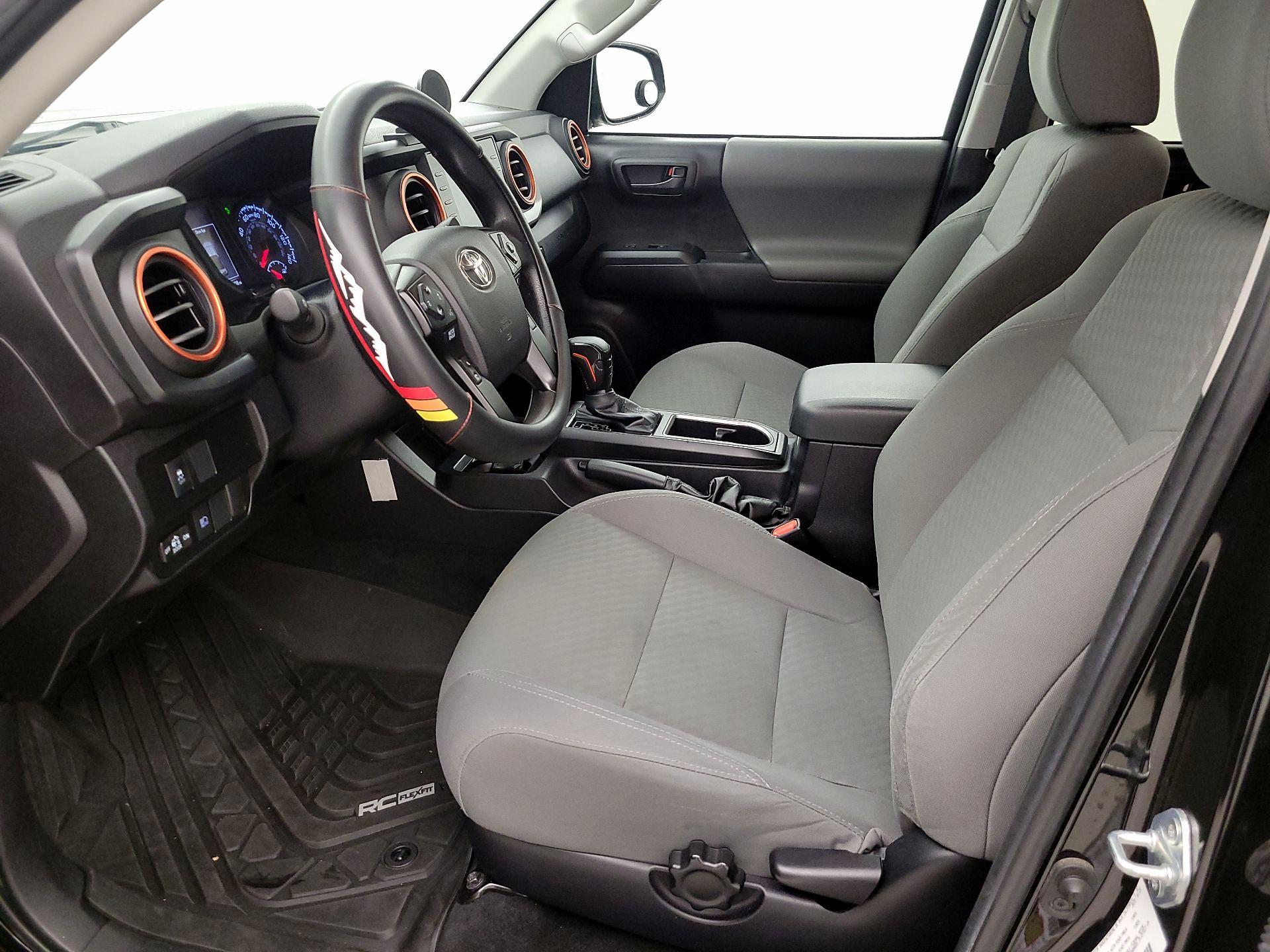 Thumbnail: 2022 Toyota Tacoma - 11