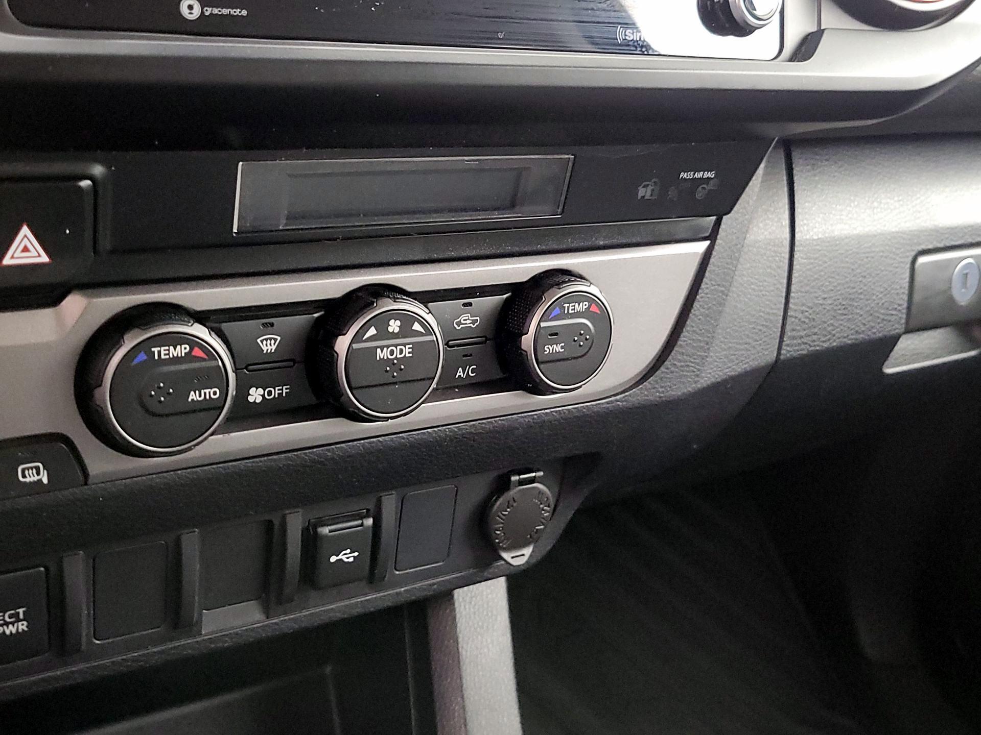 Thumbnail: 2022 Toyota Tacoma - 16