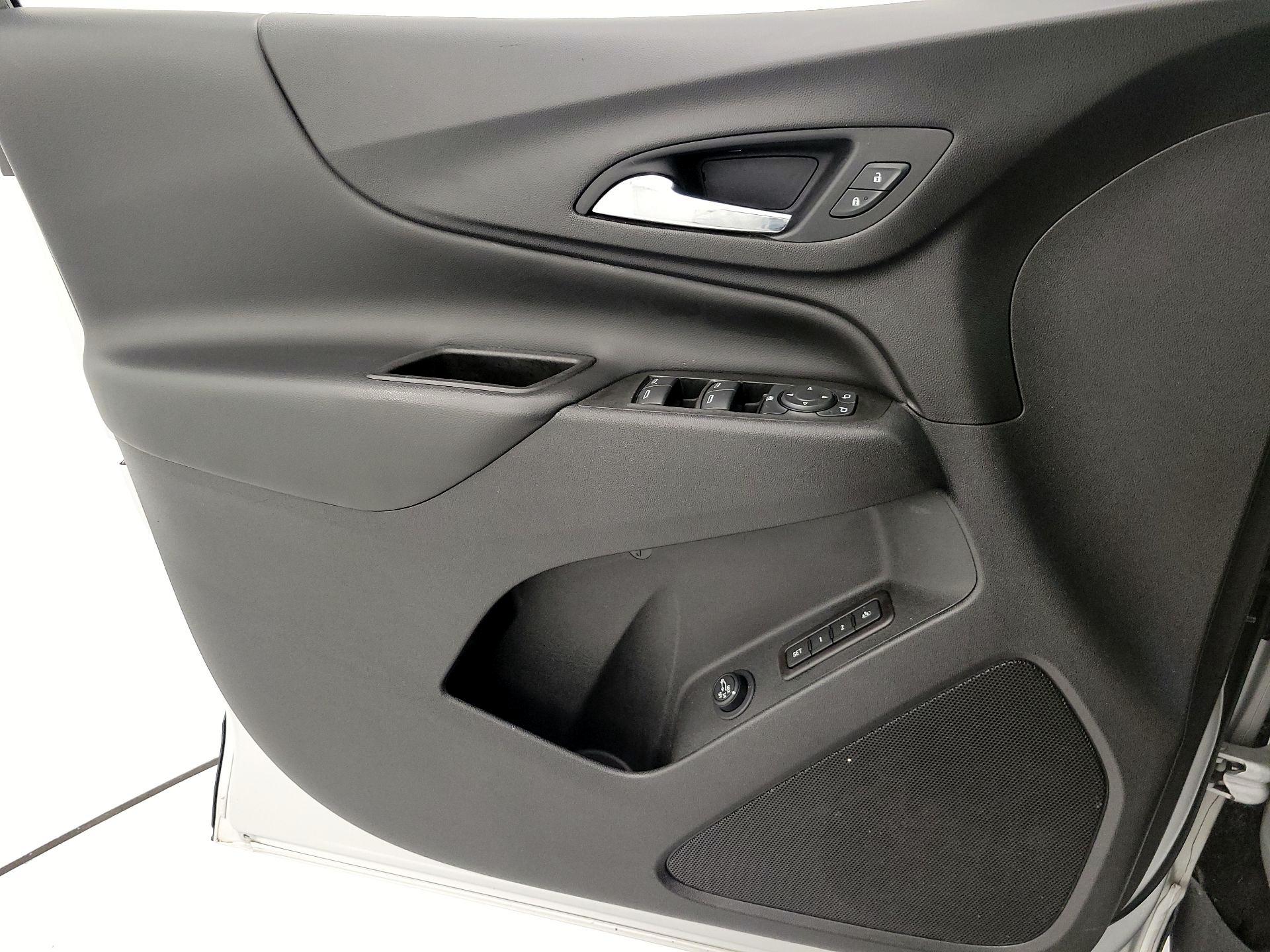 Thumbnail: 2021 Chevrolet Equinox - 12