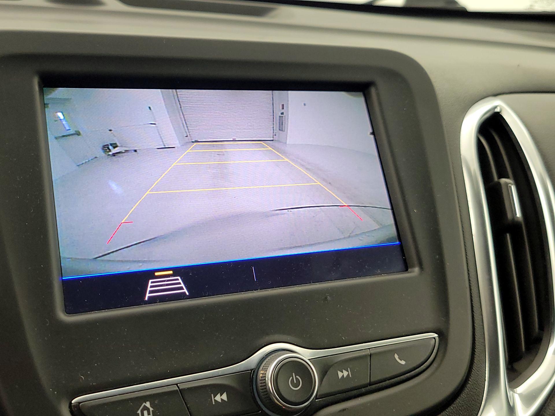 Thumbnail: 2021 Chevrolet Equinox - 14