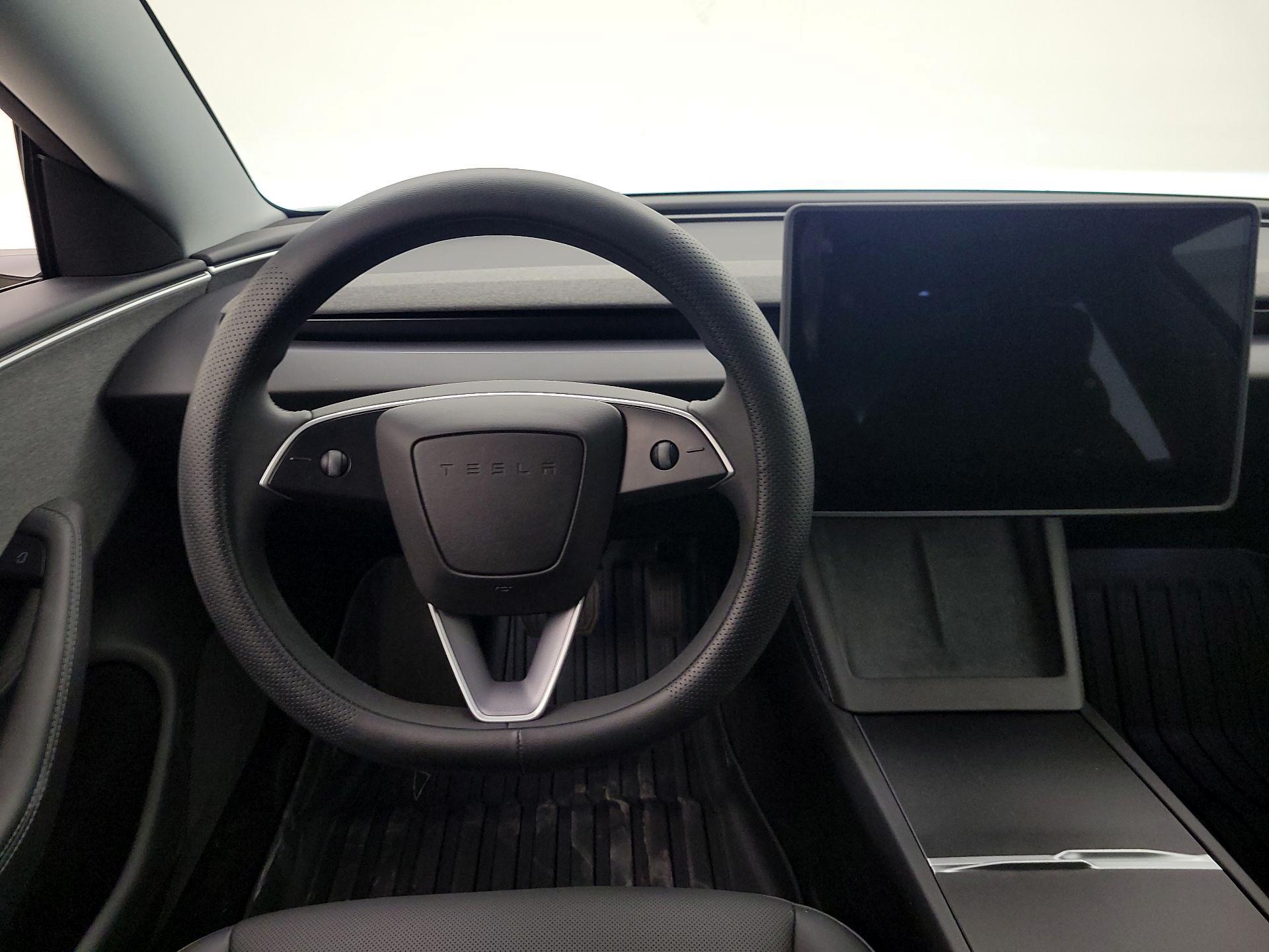 Thumbnail: 2025 Tesla Model 3 - 10