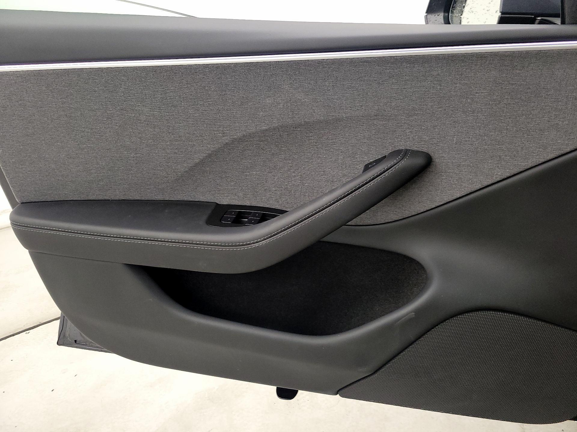 Thumbnail: 2025 Tesla Model 3 - 12