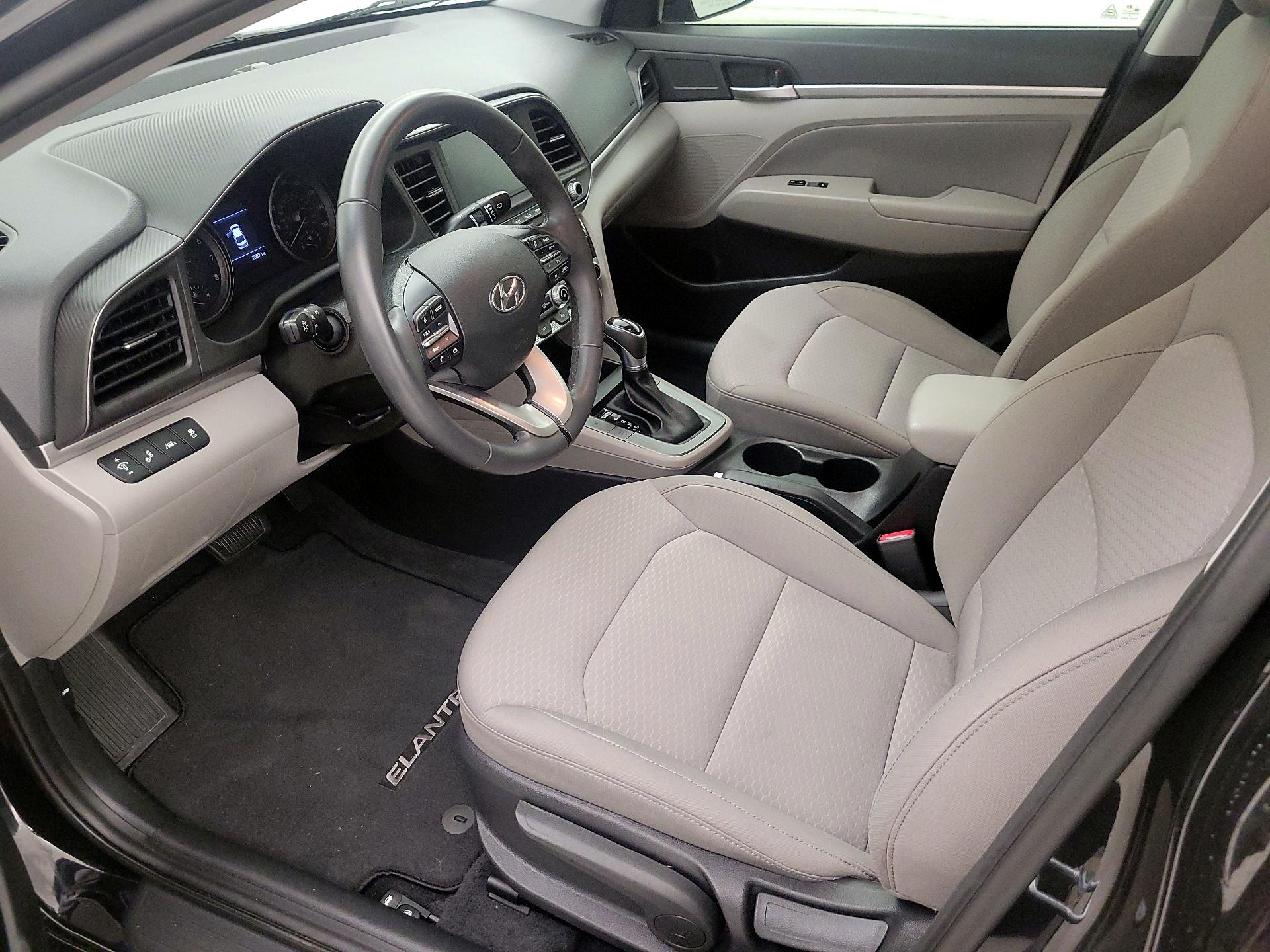 Thumbnail: 2019 Hyundai Elantra - 11